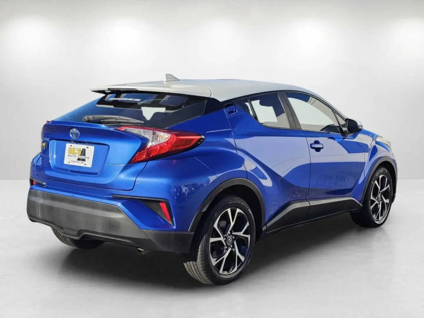 2018 Toyota C-HR XLE (NMTKHMBX3JR) with an Other engine, located at 1430 Gateway Drive, Opelika, AL, 36801, (334) 239-0944, 32.637871, -85.409790 - Are you searching for the perfect vehicle that combines style, comfort, and functionality for your everyday adventures? Look no further than this stunning 2018 Toyota C-HR, available now at Gils Auto in Phenix City, AL. This sporty SUV is ideal for budget-conscious buyers who still want a reliable a - Photo#5