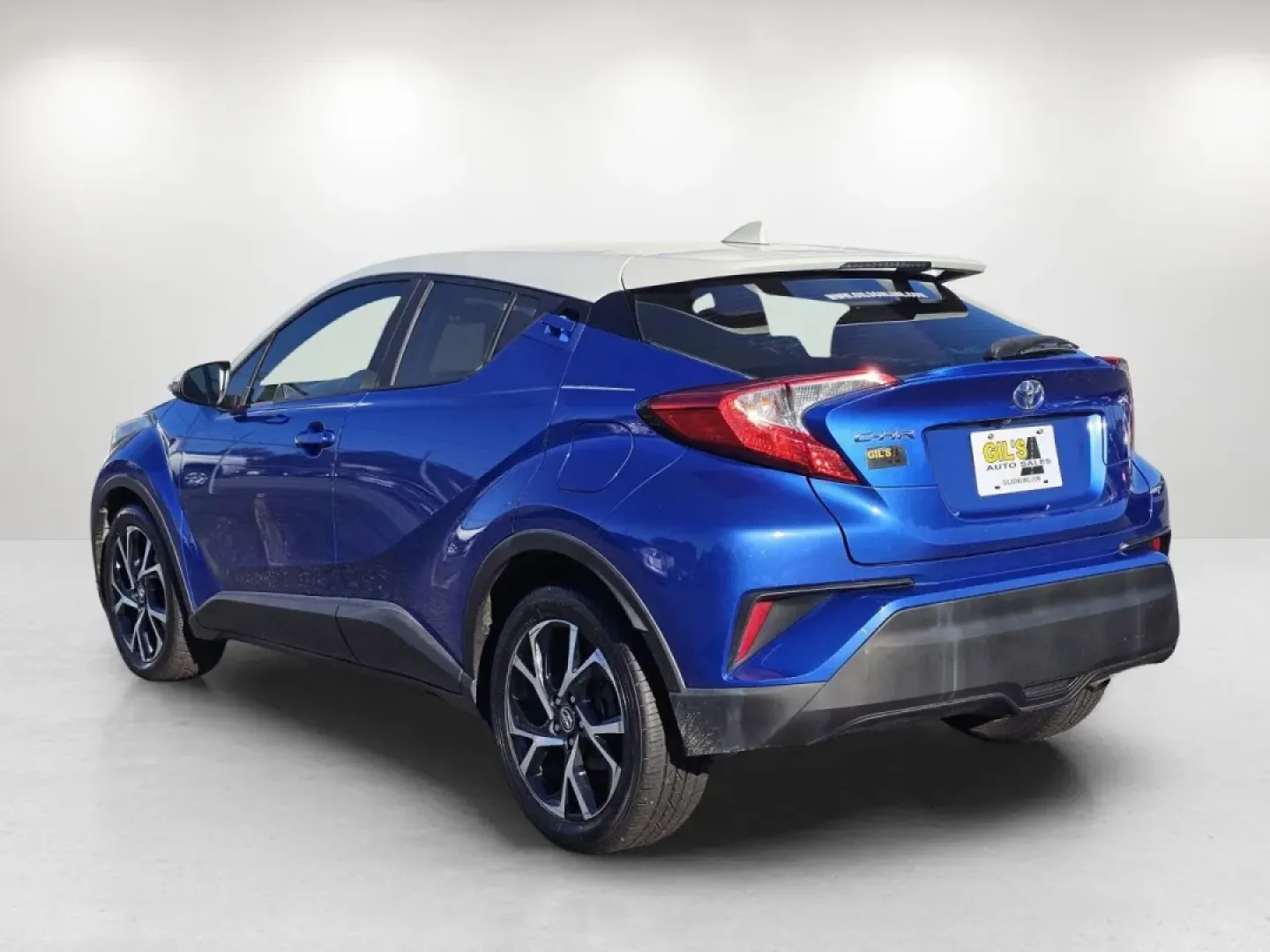 2018 Toyota C-HR XLE (NMTKHMBX3JR) with an Other engine, located at 1430 Gateway Drive, Opelika, AL, 36801, (334) 239-0944, 32.637871, -85.409790 - Are you searching for the perfect vehicle that combines style, comfort, and functionality for your everyday adventures? Look no further than this stunning 2018 Toyota C-HR, available now at Gils Auto in Phenix City, AL. This sporty SUV is ideal for budget-conscious buyers who still want a reliable a - Photo#7