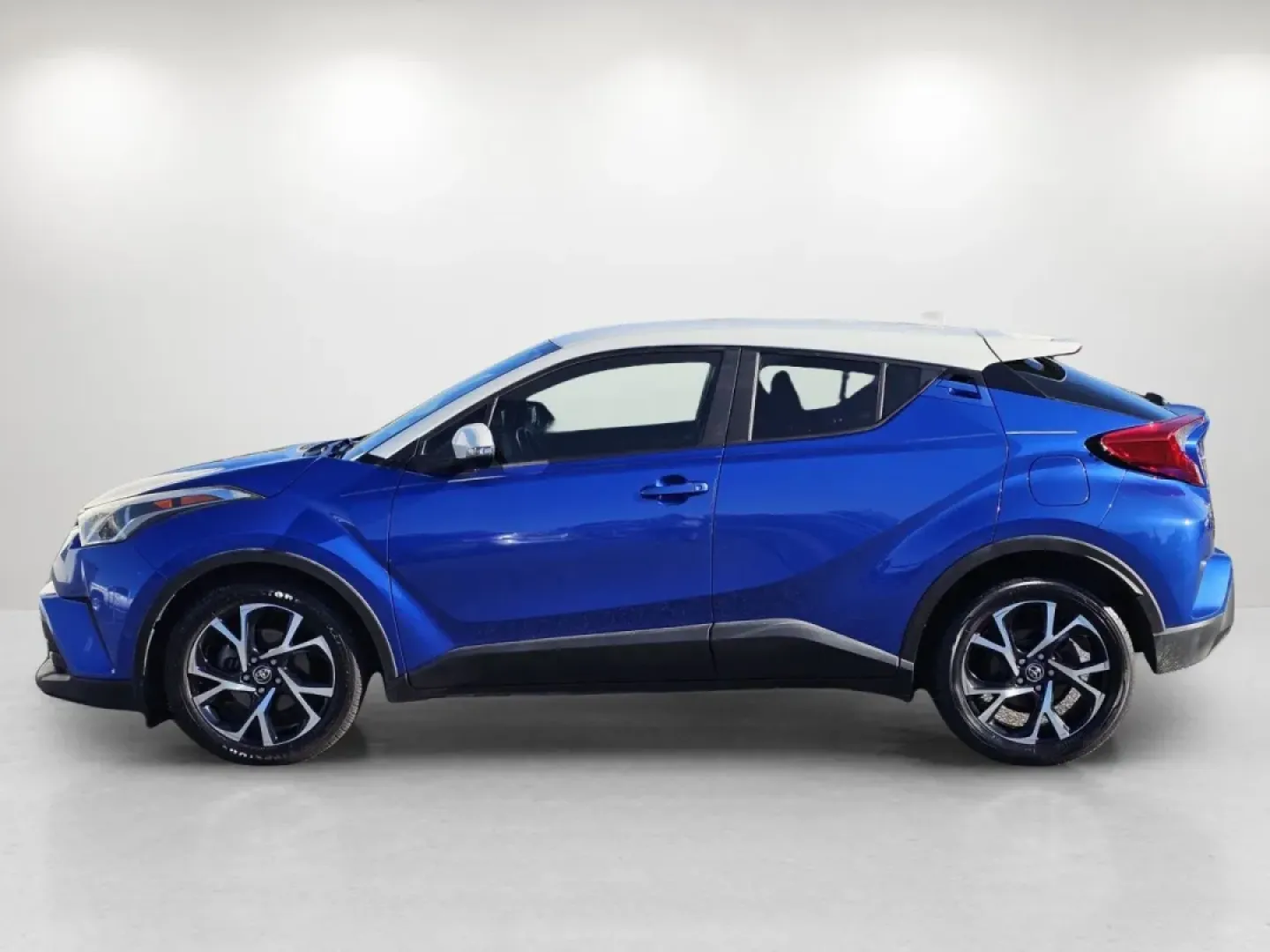 2018 Toyota C-HR XLE (NMTKHMBX3JR) with an Other engine, located at 1430 Gateway Drive, Opelika, AL, 36801, (334) 239-0944, 32.637871, -85.409790 - Are you searching for the perfect vehicle that combines style, comfort, and functionality for your everyday adventures? Look no further than this stunning 2018 Toyota C-HR, available now at Gils Auto in Phenix City, AL. This sporty SUV is ideal for budget-conscious buyers who still want a reliable a - Photo#8