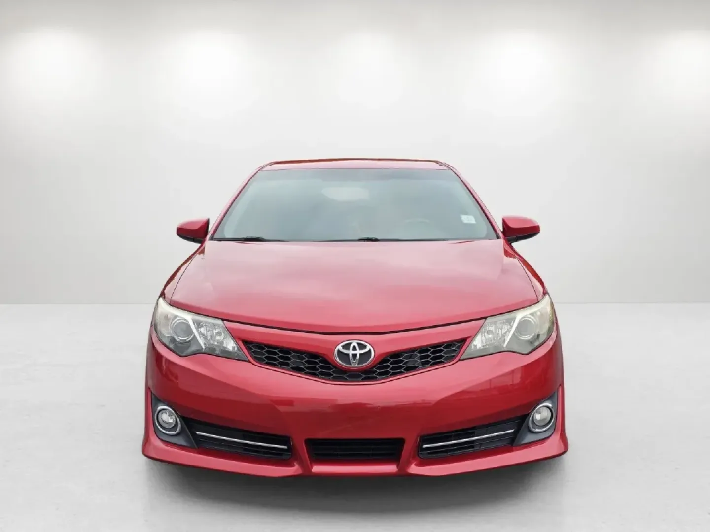 2014 Toyota Camry SE (4T1BF1FK2EU) with an Other engine, located at 1430 Gateway Drive, Opelika, AL, 36801, (334) 239-0944, 32.637871, -85.409790 - **Experience Comfort and Style with the 2014 Toyota Camry SE Perfect for Your Daily Commute!**<br /> <br /> Are you searching for a reliable sedan that combines style, functionality, and affordability? Look no further than this stunning 2014 Toyota Camry SE, available now at Gils Auto in Phenix Cit - Photo#1