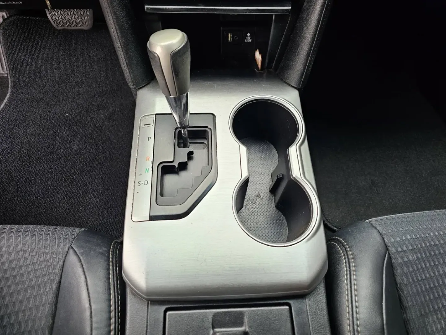 2014 Toyota Camry SE (4T1BF1FK2EU) with an Other engine, located at 1430 Gateway Drive, Opelika, AL, 36801, (334) 239-0944, 32.637871, -85.409790 - **Experience Comfort and Style with the 2014 Toyota Camry SE Perfect for Your Daily Commute!**<br /> <br /> Are you searching for a reliable sedan that combines style, functionality, and affordability? Look no further than this stunning 2014 Toyota Camry SE, available now at Gils Auto in Phenix Cit - Photo#12