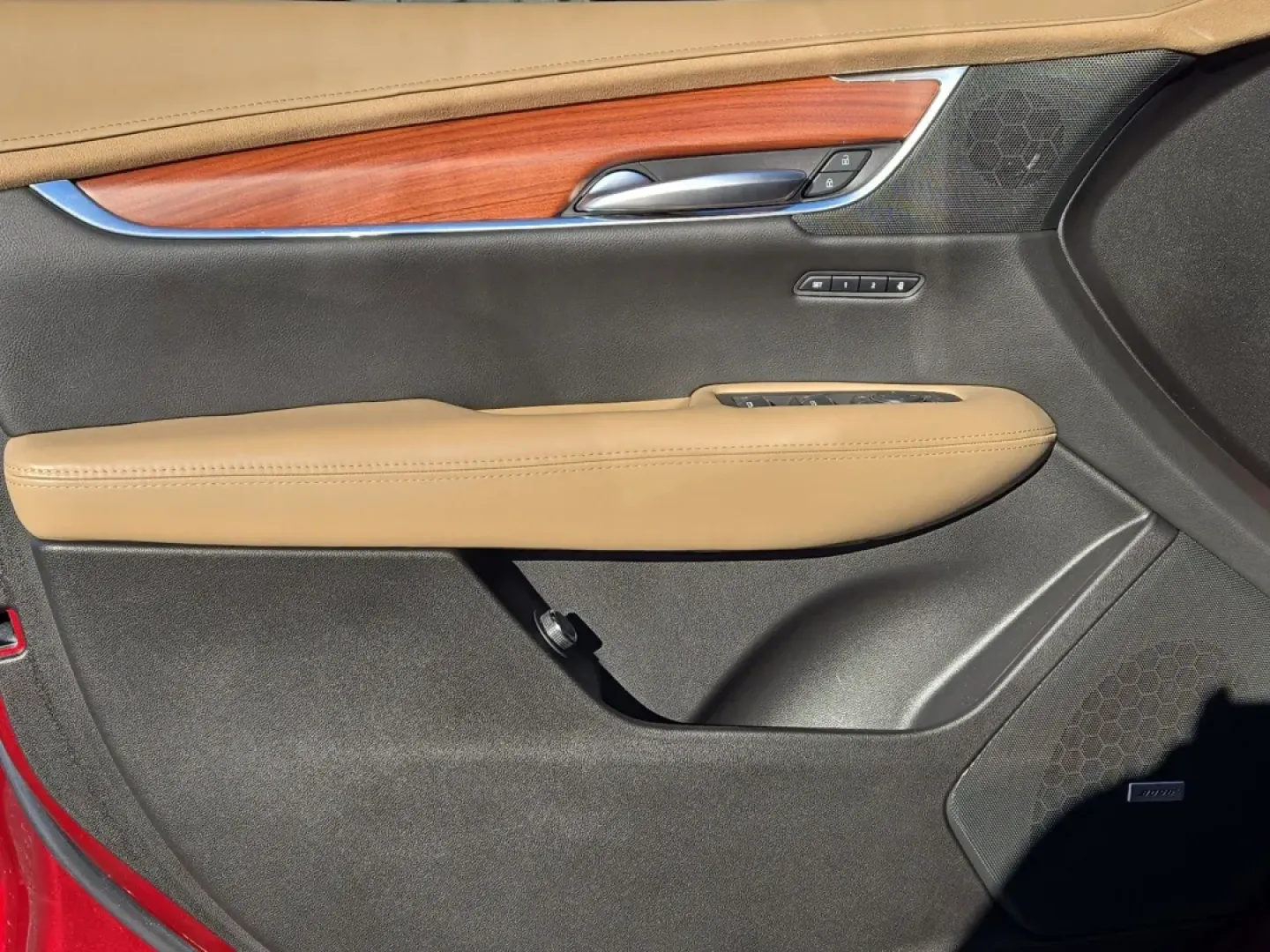 2017 /Maple Sugar Cadillac XT5 Platinum AWD (1GYKNFRS1HZ) with an Other engine, located at 5115 14th Ave., Columbus, GA, 31904, (706) 323-0345, 32.511494, -84.971046 - **Unleash Luxury and Adventure with the 2017 Cadillac XT5 Platinum AWD at Gils Auto!**<br /> <br /> Imagine driving through the vibrant streets of Phenix City, AL, with the wind in your hair and the luxurious comfort of a 2017 Cadillac XT5 Platinum AWD. This SUV is designed for those who crave a lif - Photo#9