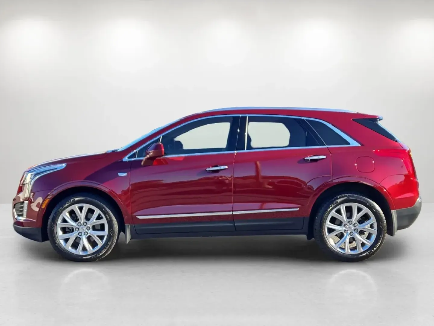 2017 /Maple Sugar Cadillac XT5 Platinum AWD (1GYKNFRS1HZ) with an Other engine, located at 5115 14th Ave., Columbus, GA, 31904, (706) 323-0345, 32.511494, -84.971046 - **Unleash Luxury and Adventure with the 2017 Cadillac XT5 Platinum AWD at Gils Auto!**<br /> <br /> Imagine driving through the vibrant streets of Phenix City, AL, with the wind in your hair and the luxurious comfort of a 2017 Cadillac XT5 Platinum AWD. This SUV is designed for those who crave a lif - Photo#8