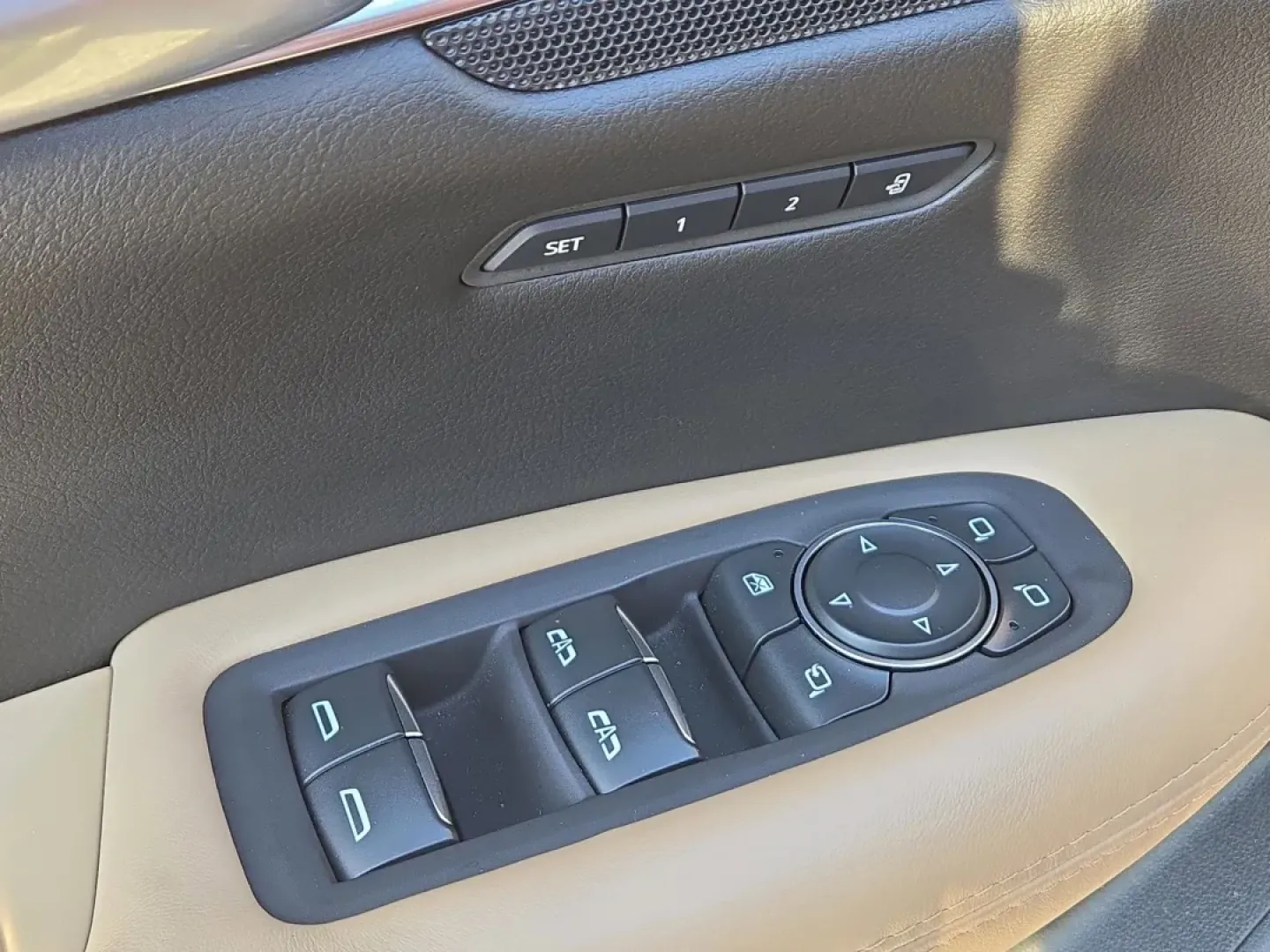 2017 /Maple Sugar Cadillac XT5 Platinum AWD (1GYKNFRS1HZ) with an Other engine, located at 5115 14th Ave., Columbus, GA, 31904, (706) 323-0345, 32.511494, -84.971046 - **Unleash Luxury and Adventure with the 2017 Cadillac XT5 Platinum AWD at Gils Auto!**<br /> <br /> Imagine driving through the vibrant streets of Phenix City, AL, with the wind in your hair and the luxurious comfort of a 2017 Cadillac XT5 Platinum AWD. This SUV is designed for those who crave a lif - Photo#10