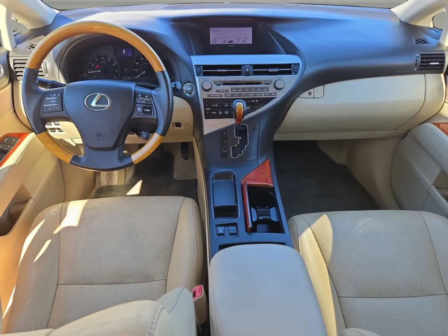 2011 Lexus RX 350 (2T2ZK1BA3BC) with an Other engine, located at 7000 Northlake Connector, Columbus, GA, 31904, (706) 987-8085, 32.524975, -84.978134 - **Explore Luxury and Comfort with the 2011 Lexus RX 350 at Gils Auto in Phenix City, AL**<br /> <br /> Imagine yourself behind the wheel of a luxurious SUV that perfectly balances style, comfort, and practicality. The 2011 Lexus RX 350 is not just a vehicle; it's a lifestyle upgrade. Whether you're - Photo#13