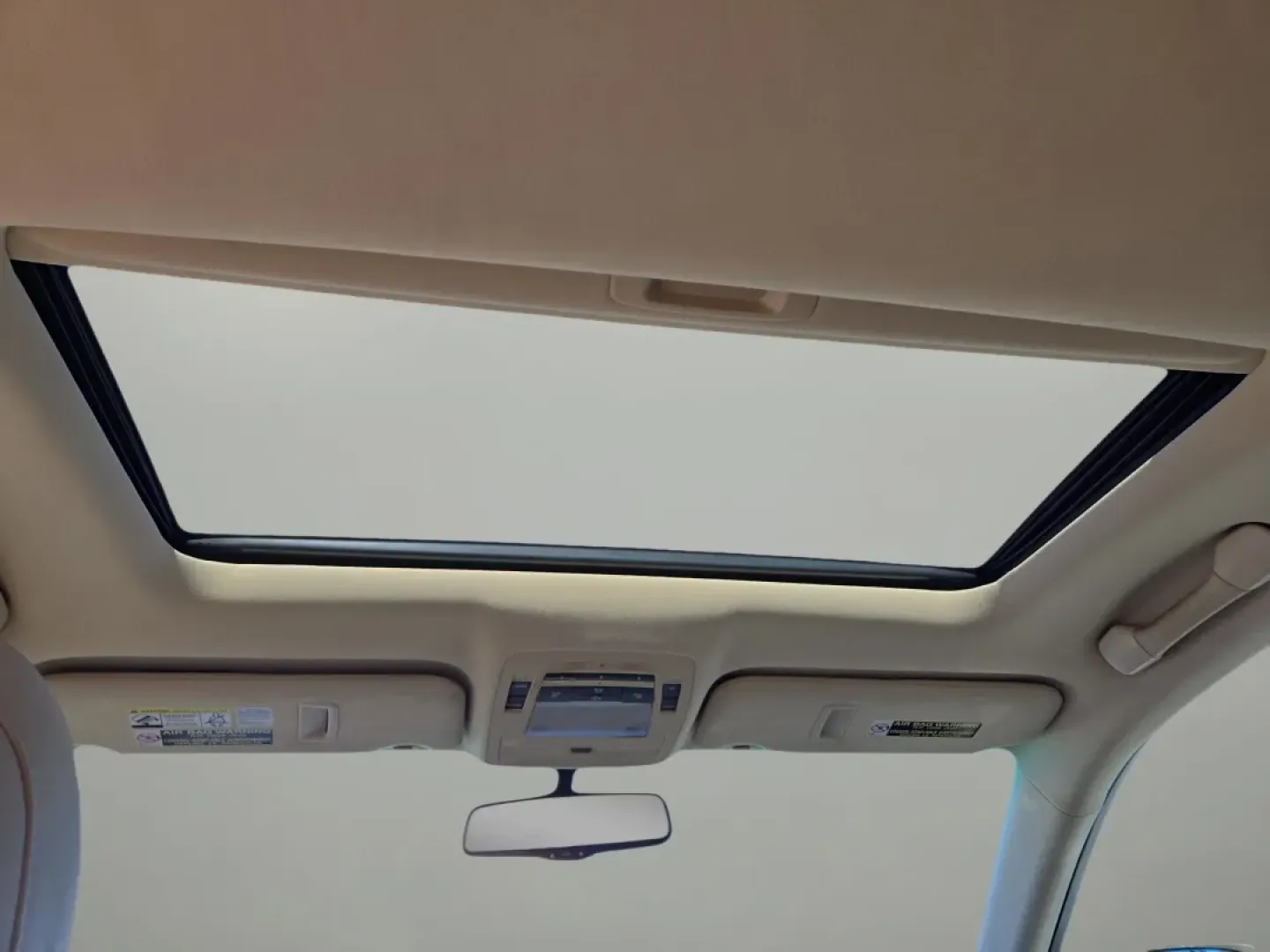 2011 Lexus RX 350 (2T2ZK1BA3BC) with an Other engine, located at 7000 Northlake Connector, Columbus, GA, 31904, (706) 987-8085, 32.524975, -84.978134 - **Explore Luxury and Comfort with the 2011 Lexus RX 350 at Gils Auto in Phenix City, AL**<br /> <br /> Imagine yourself behind the wheel of a luxurious SUV that perfectly balances style, comfort, and practicality. The 2011 Lexus RX 350 is not just a vehicle; it's a lifestyle upgrade. Whether you're - Photo#16