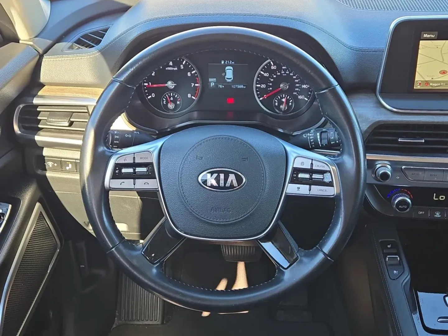 2020 /Black Kia Telluride EX (5XYP34HC5LG) with an Other engine, located at 5115 14th Ave., Columbus, GA, 31904, (706) 323-0345, 32.511494, -84.971046 - **Discover the Perfect Family SUV: 2020 Kia Telluride EX at Gils Auto - Phenix City!**<br /> <br /> Are you on the lookout for a versatile and spacious SUV that can accommodate your growing family while also providing a comfortable ride for your daily commutes? The 2020 Kia Telluride EX is the ideal - Photo#16