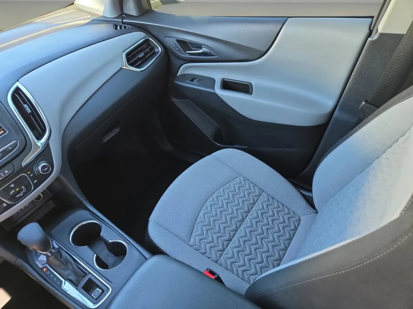 2024 /Medium Ash Gray Chevrolet Equinox LS (3GNAXHEG5RL) with an Other engine, located at 7000 Northlake Connector, Columbus, GA, 31904, (706) 987-8085, 32.524975, -84.978134 - Are you ready to elevate your daily commute or embark on weekend adventures? The 2024 Chevrolet Equinox LS, available at Gils Auto in Phenix City, AL, is the perfect blend of style, comfort, and functionality. Whether you're a growing family seeking a spacious SUV or a budget-conscious buyer looking - Photo#14