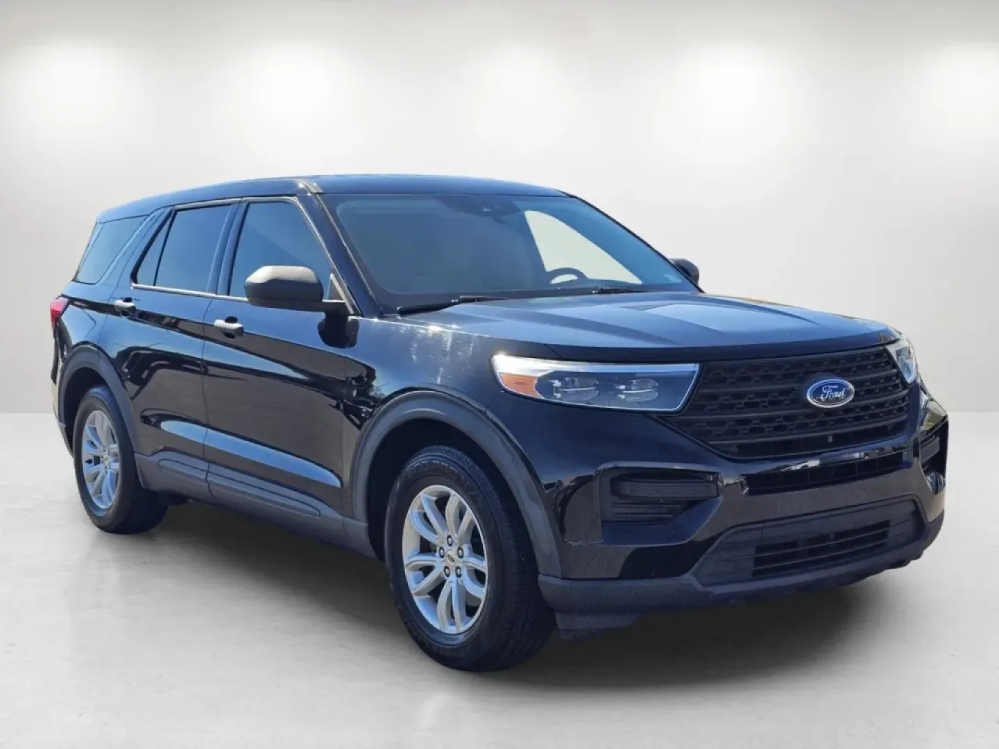2021 Ford Explorer Base (1FMSK7BH0MG) with an Other engine, located at 7000 Northlake Connector, Columbus, GA, 31904, (706) 987-8085, 32.524975, -84.978134 - **Adventure Awaits with the 2021 Ford Explorer! Perfectly Equipped for Families and Road Trips!**<br /> <br /> Are you ready to elevate your family adventures or daily commutes? Look no further than this stunning 2021 Ford Explorer, available now at Gils Auto in Prattville, AL. This versatile SUV, w - Photo#2