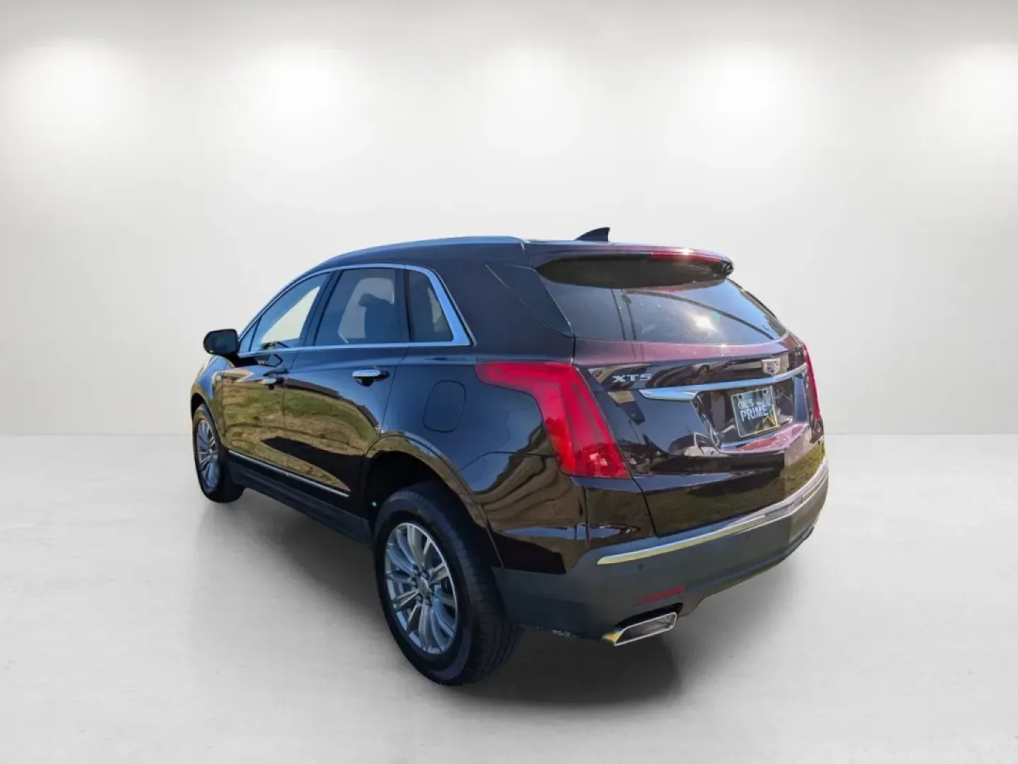 2018 /Cirrus Cadillac XT5 Luxury FWD (1GYKNCRS9JZ) with an Other engine, located at 5115 14th Ave., Columbus, GA, 31904, (706) 323-0345, 32.511494, -84.971046 - **Experience Luxury and Versatility with the 2018 Cadillac XT5 at Gils Auto in Phenix City, AL!**<br /> <br /> If you're seeking a sophisticated SUV that effortlessly blends luxury with practicality, the 2018 Cadillac XT5 is your perfect match. Designed for those who appreciate style and performance - Photo#5