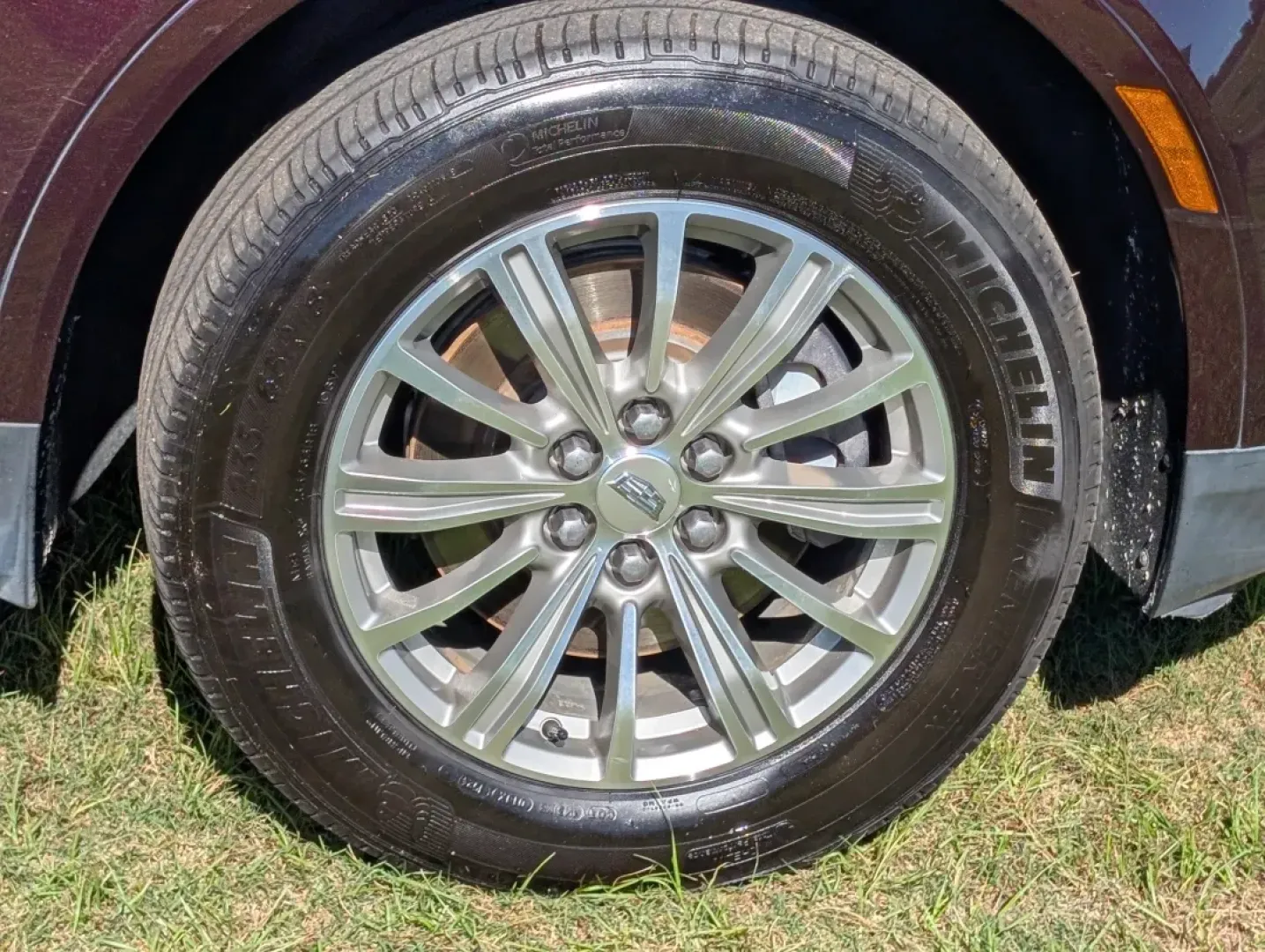 2018 /Cirrus Cadillac XT5 Luxury FWD (1GYKNCRS9JZ) with an Other engine, located at 5115 14th Ave., Columbus, GA, 31904, (706) 323-0345, 32.511494, -84.971046 - **Experience Luxury and Versatility with the 2018 Cadillac XT5 at Gils Auto in Phenix City, AL!**<br /> <br /> If you're seeking a sophisticated SUV that effortlessly blends luxury with practicality, the 2018 Cadillac XT5 is your perfect match. Designed for those who appreciate style and performance - Photo#6