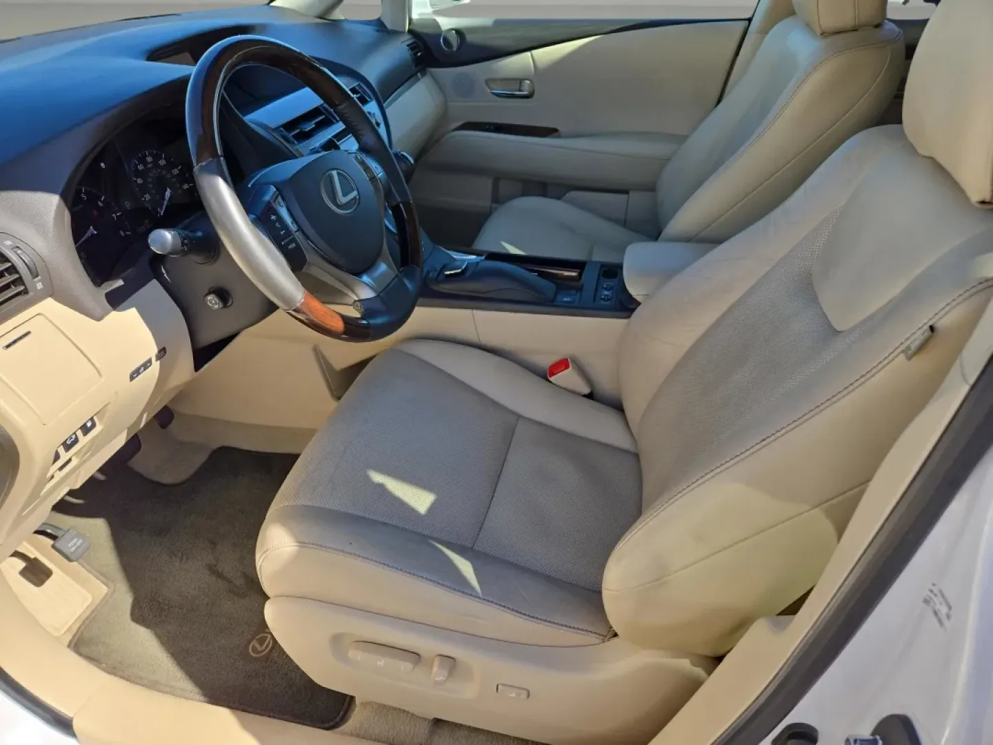 2013 Lexus RX 350 (2T2ZK1BA6DC) with an Other engine, located at 3959 U.S. 80 W, Phenix City, AL, 36870, (334) 297-4885, 32.469296, -85.135185 - Are you ready to elevate your driving experience? Whether you're commuting to work, running errands, or embarking on weekend adventures, the 2013 Lexus RX 350 is the perfect companion for your lifestyle. Offering a blend of luxury, comfort, and reliability, this SUV is designed to cater to growing f - Photo#11