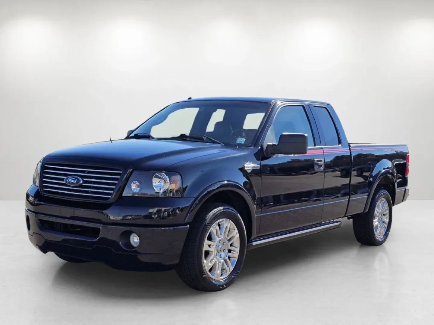 2006 Ford F-150 Harley-Davidson (1FTRX12526F) with an Other engine, located at 521 Old Farm Lane Rd, Prattville, AL, 36066, (334) 325-1505, 32.482460, -86.416367 - **Unleash Your Adventures with the 2006 Ford F-150 Extended Cab Pickup from Gils Auto - Prattville!**<br /> <br /> Are you ready to elevate your outdoor adventures or enhance your daily commute? The 2006 Ford F-150 Extended Cab Pickup is more than just a vehicle; it's your ticket to freedom and flex - Photo#1