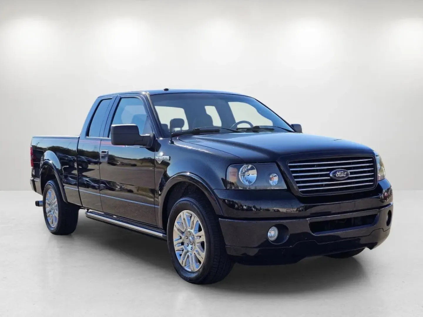 2006 Ford F-150 Harley-Davidson (1FTRX12526F) with an Other engine, located at 521 Old Farm Lane Rd, Prattville, AL, 36066, (334) 325-1505, 32.482460, -86.416367 - **Unleash Your Adventures with the 2006 Ford F-150 Extended Cab Pickup from Gils Auto - Prattville!**<br /> <br /> Are you ready to elevate your outdoor adventures or enhance your daily commute? The 2006 Ford F-150 Extended Cab Pickup is more than just a vehicle; it's your ticket to freedom and flex - Photo#3