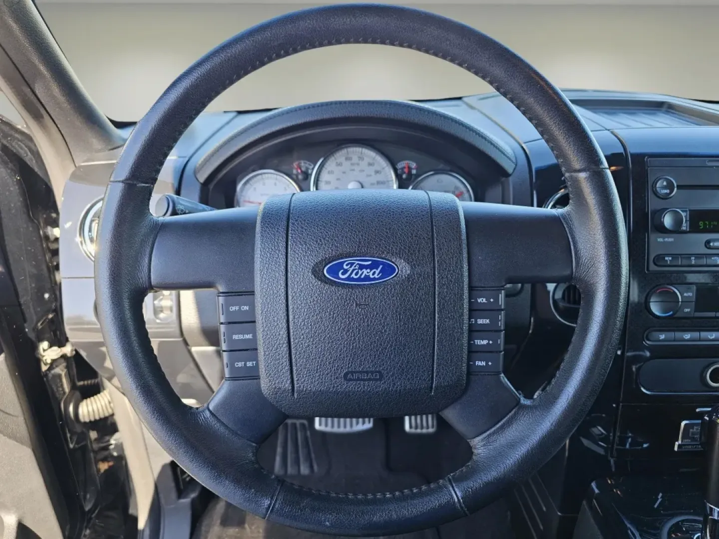2006 Ford F-150 Harley-Davidson (1FTRX12526F) with an Other engine, located at 521 Old Farm Lane Rd, Prattville, AL, 36066, (334) 325-1505, 32.482460, -86.416367 - **Unleash Your Adventures with the 2006 Ford F-150 Extended Cab Pickup from Gils Auto - Prattville!**<br /> <br /> Are you ready to elevate your outdoor adventures or enhance your daily commute? The 2006 Ford F-150 Extended Cab Pickup is more than just a vehicle; it's your ticket to freedom and flex - Photo#12