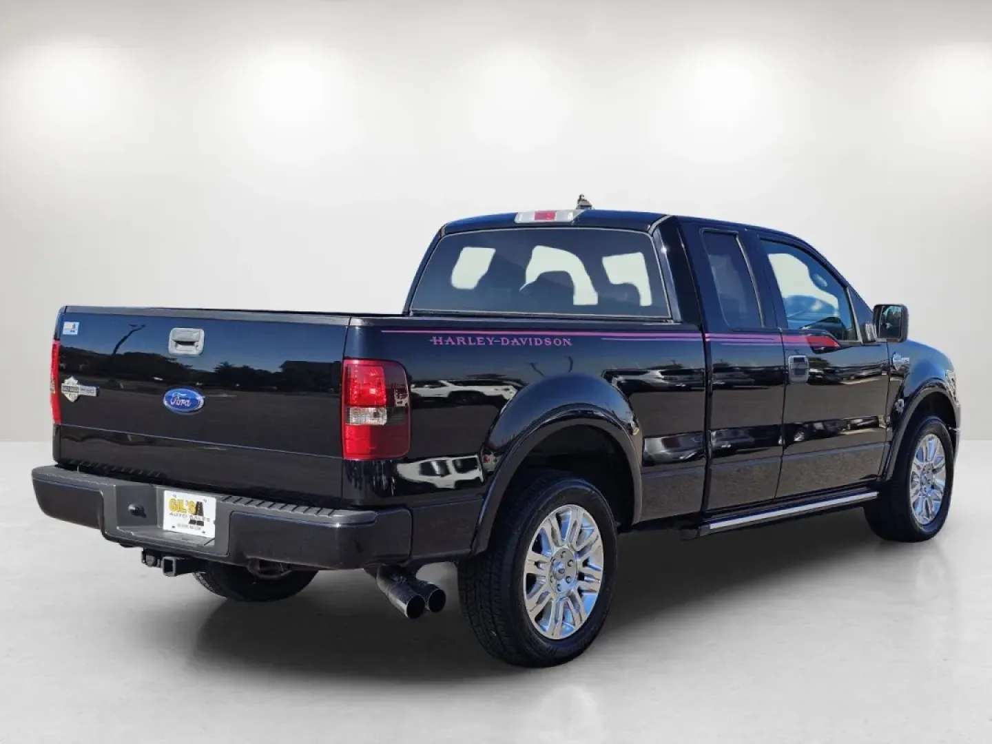 2006 Ford F-150 Harley-Davidson (1FTRX12526F) with an Other engine, located at 521 Old Farm Lane Rd, Prattville, AL, 36066, (334) 325-1505, 32.482460, -86.416367 - **Unleash Your Adventures with the 2006 Ford F-150 Extended Cab Pickup from Gils Auto - Prattville!**<br /> <br /> Are you ready to elevate your outdoor adventures or enhance your daily commute? The 2006 Ford F-150 Extended Cab Pickup is more than just a vehicle; it's your ticket to freedom and flex - Photo#4
