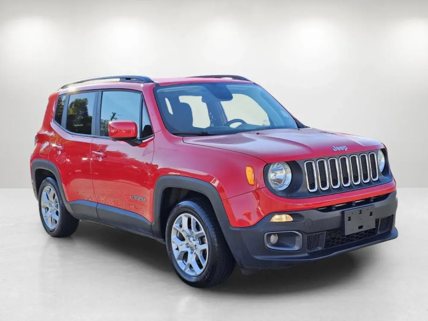 2018 /Black Jeep Renegade Latitude (ZACCJABB4JP) with an Other engine, located at 5115 14th Ave., Columbus, GA, 31904, (706) 323-0345, 32.511494, -84.971046 - Are you ready to take your adventures off the beaten path? The 2018 Jeep Renegade Latitude is the perfect crossover for those who crave exploration and value comfort and style. Whether you're navigating the bustling streets of Phenix City or heading out on a weekend getaway to the nearby Lake Oliver - Photo#2