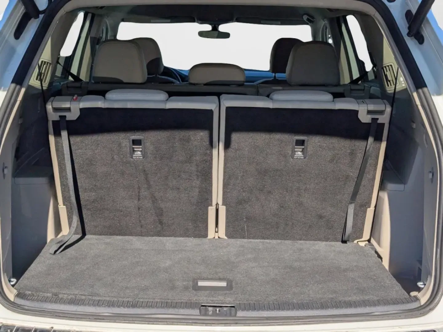 2021 /Shetland Beige Volkswagen Atlas 2.0T SE (1V2DP2CA2MC) with an Other engine, located at 5115 14th Ave., Columbus, GA, 31904, (706) 323-0345, 32.511494, -84.971046 - ### Experience Family Adventures with the 2021 Volkswagen Atlas at Gils Auto!<br /> <br /> Are you searching for the perfect family SUV that combines style, safety, and comfort? Look no further than the 2021 Volkswagen Atlas 2.0T SE, available now at Gils Auto in Phenix City, Alabama. This spacious - Photo#8