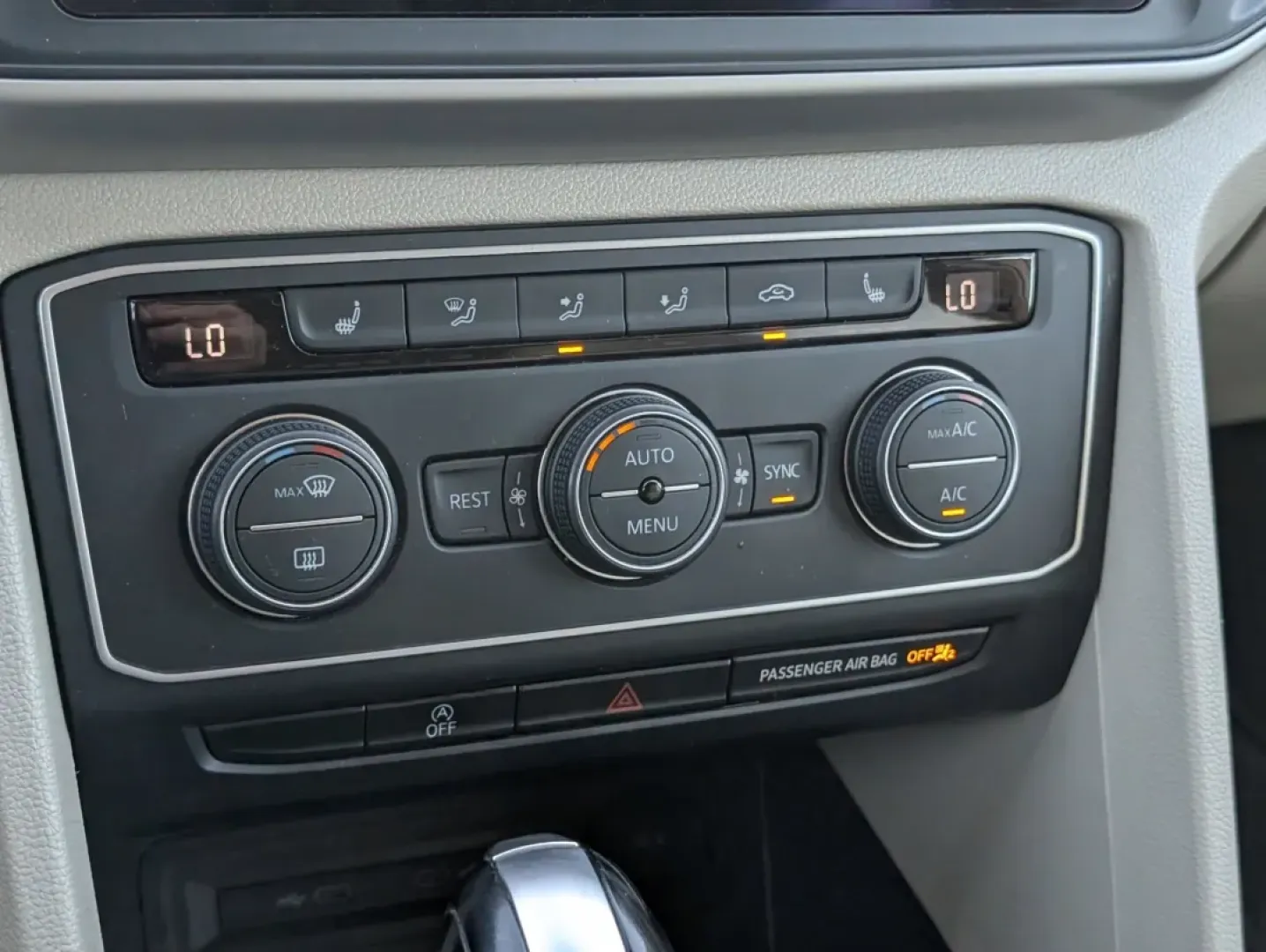 2021 /Shetland Beige Volkswagen Atlas 2.0T SE (1V2DP2CA2MC) with an Other engine, located at 5115 14th Ave., Columbus, GA, 31904, (706) 323-0345, 32.511494, -84.971046 - ### Experience Family Adventures with the 2021 Volkswagen Atlas at Gils Auto!<br /> <br /> Are you searching for the perfect family SUV that combines style, safety, and comfort? Look no further than the 2021 Volkswagen Atlas 2.0T SE, available now at Gils Auto in Phenix City, Alabama. This spacious - Photo#15