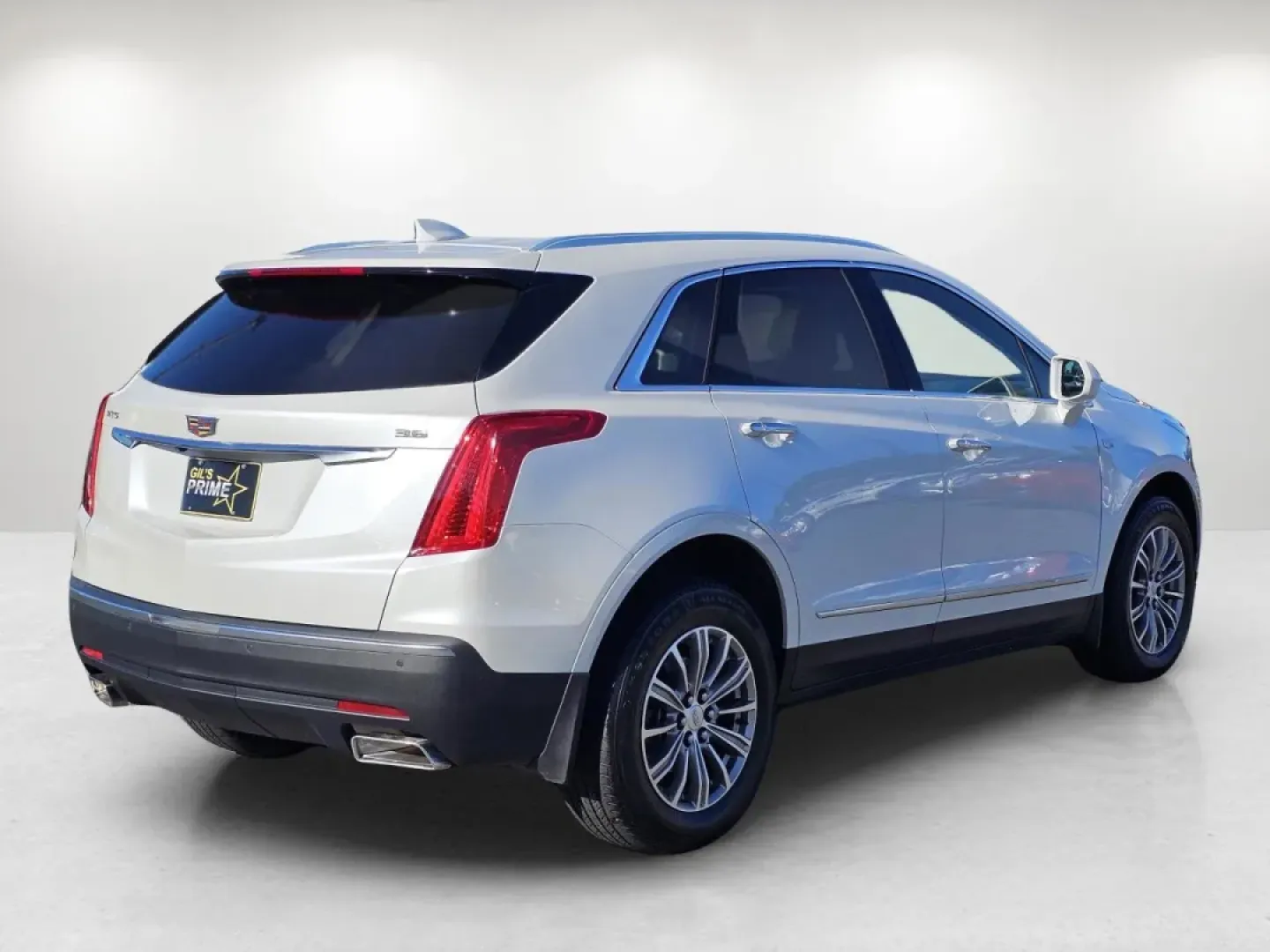 2018 /Cirrus Cadillac XT5 Luxury FWD (1GYKNCRS4JZ) with an Other engine, located at 804 22nd Ave, Phenix City, AL, 36870, (334) 297-1860, 32.484749, -85.024475 - **Experience Luxury on Every Adventure with the 2018 Cadillac XT5** <br /> Are you in search of the perfect vehicle to elevate your daily commute while providing versatility for weekend getaways? Look no further than the stunning 2018 Cadillac XT5 Luxury FWD, available now at Gils Auto in Phenix Ci - Photo#4