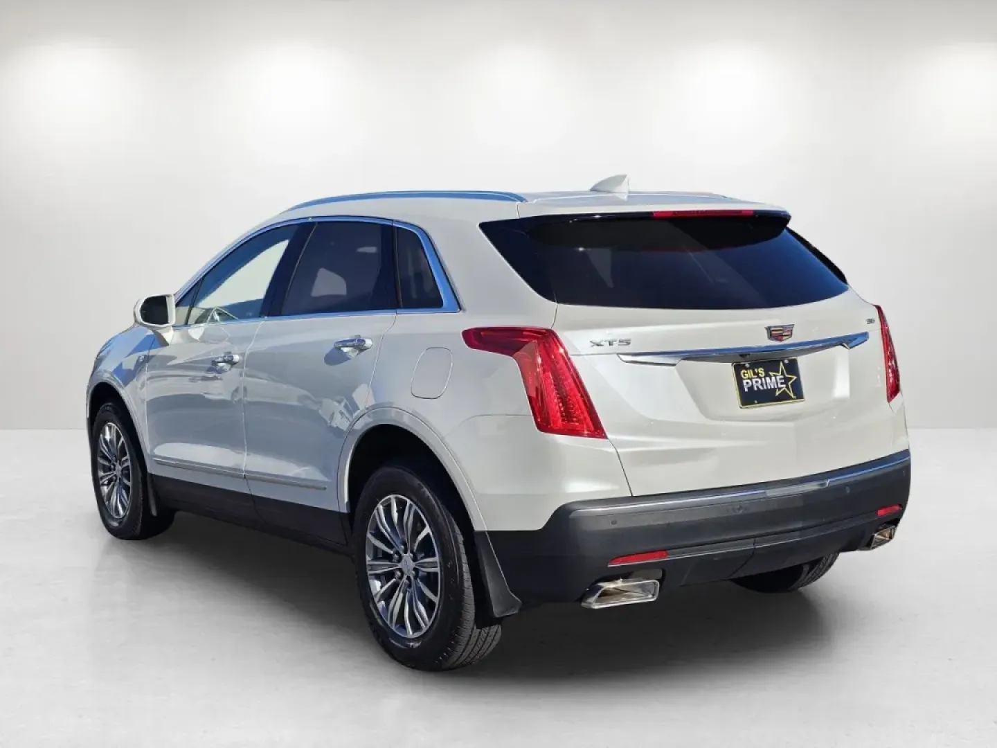 2018 /Cirrus Cadillac XT5 Luxury FWD (1GYKNCRS4JZ) with an Other engine, located at 804 22nd Ave, Phenix City, AL, 36870, (334) 297-1860, 32.484749, -85.024475 - **Experience Luxury on Every Adventure with the 2018 Cadillac XT5** <br /> Are you in search of the perfect vehicle to elevate your daily commute while providing versatility for weekend getaways? Look no further than the stunning 2018 Cadillac XT5 Luxury FWD, available now at Gils Auto in Phenix Ci - Photo#6