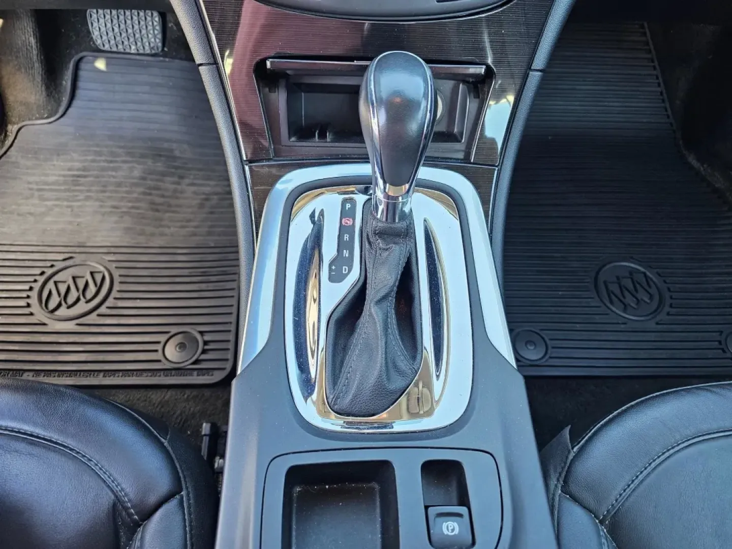 2015 /Ebony Buick Regal Premium I (2G4GN5EX3F9) with an Other engine, located at 1430 Gateway Drive, Opelika, AL, 36801, (334) 239-0944, 32.637871, -85.409790 - Are you ready to elevate your driving experience while enjoying comfort, style, and technology? Whether you're commuting to work, taking the kids to soccer practice, or planning a weekend getaway, the 2015 Buick Regal Premium I is the perfect sedan for your lifestyle. This stunning vehicle combines - Photo#12