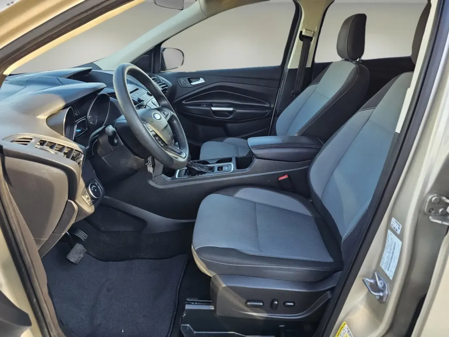 2018 Ford Escape SE (1FMCU0GD5JU) with an Other engine, located at 804 22nd Ave, Phenix City, AL, 36870, (334) 297-1860, 32.484749, -85.024475 - **Experience Life on the Go with the 2018 Ford Escape SE from Gils Auto!** <br /> <br /> Are you looking for the perfect vehicle that fits your adventurous lifestyle while providing the comfort and reliability you need? The 2018 Ford Escape SE is a versatile SUV designed for everything from family o - Photo#9