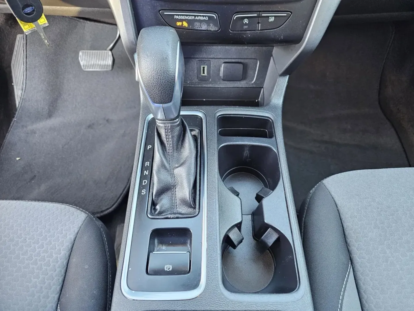 2018 Ford Escape SE (1FMCU0GD5JU) with an Other engine, located at 7000 Northlake Connector, Columbus, GA, 31904, (706) 987-8085, 32.524975, -84.978134 - **Experience Life on the Go with the 2018 Ford Escape SE from Gils Auto!** <br /> <br /> Are you looking for the perfect vehicle that fits your adventurous lifestyle while providing the comfort and reliability you need? The 2018 Ford Escape SE is a versatile SUV designed for everything from family o - Photo#12