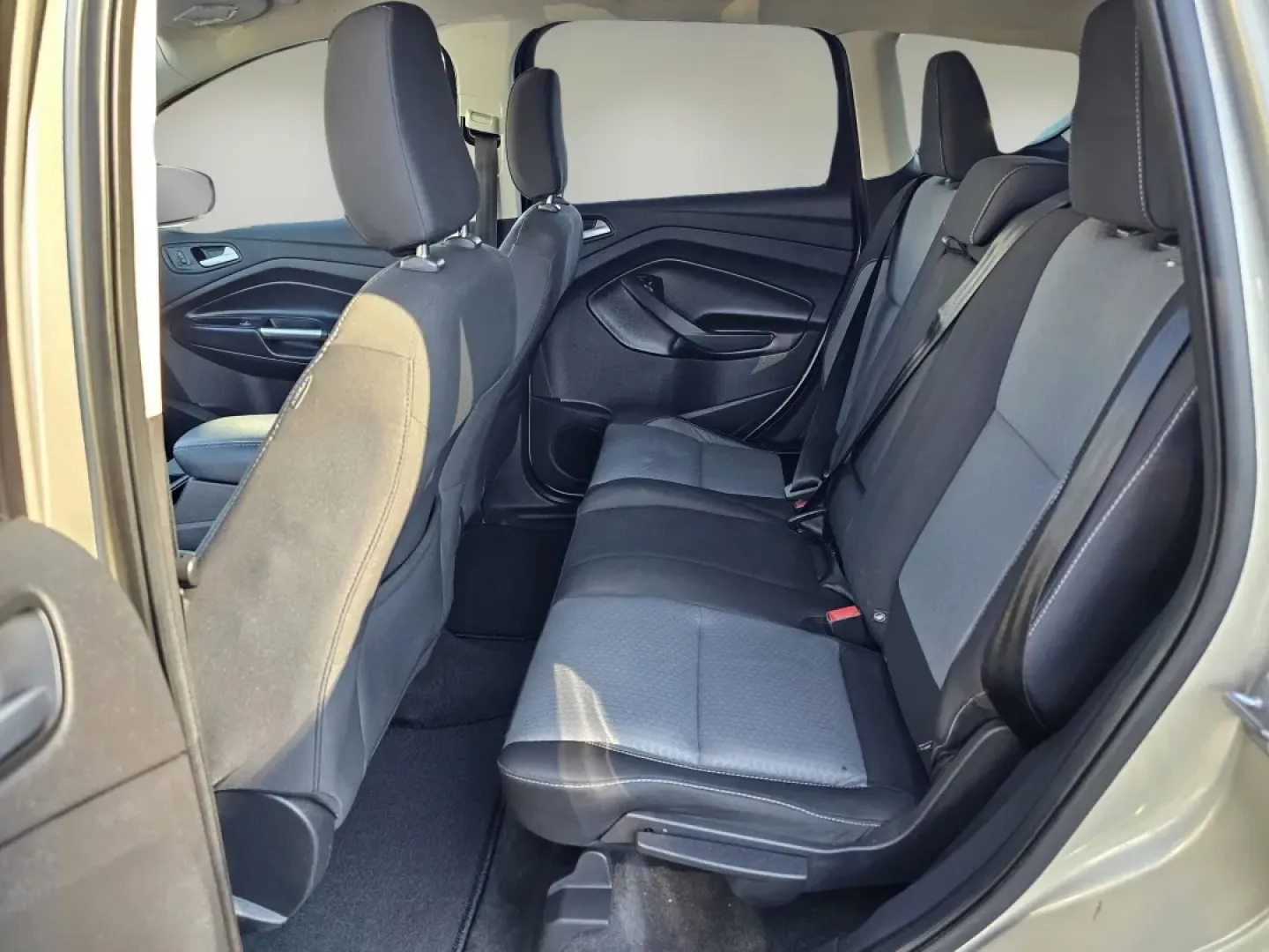 2018 Ford Escape SE (1FMCU0GD5JU) with an Other engine, located at 7000 Northlake Connector, Columbus, GA, 31904, (706) 987-8085, 32.524975, -84.978134 - **Experience Life on the Go with the 2018 Ford Escape SE from Gils Auto!** <br /> <br /> Are you looking for the perfect vehicle that fits your adventurous lifestyle while providing the comfort and reliability you need? The 2018 Ford Escape SE is a versatile SUV designed for everything from family o - Photo#14