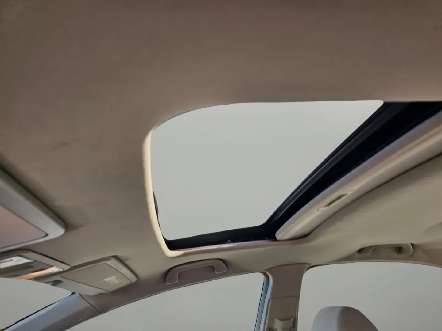 2011 Honda Civic Sdn EX (19XFA1F84BE) with an Other engine, located at 1430 Gateway Drive, Opelika, AL, 36801, (334) 239-0944, 32.637871, -85.409790 - **Experience the Road Like Never Before with This 2011 Honda Civic EX Perfect for Commuters and Families Alike!**<br /> <br /> Are you in the market for a reliable vehicle that seamlessly blends style, comfort, and affordability? Look no further than this stunning 2011 Honda Civic Sedan EX, availab - Photo#10