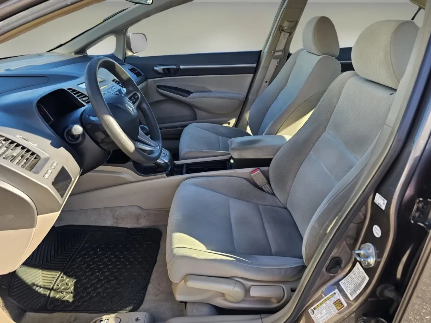 2011 Honda Civic Sdn EX (19XFA1F84BE) with an Other engine, located at 7000 Northlake Connector, Columbus, GA, 31904, (706) 987-8085, 32.524975, -84.978134 - **Experience the Road Like Never Before with This 2011 Honda Civic EX Perfect for Commuters and Families Alike!**<br /> <br /> Are you in the market for a reliable vehicle that seamlessly blends style, comfort, and affordability? Look no further than this stunning 2011 Honda Civic Sedan EX, availab - Photo#9