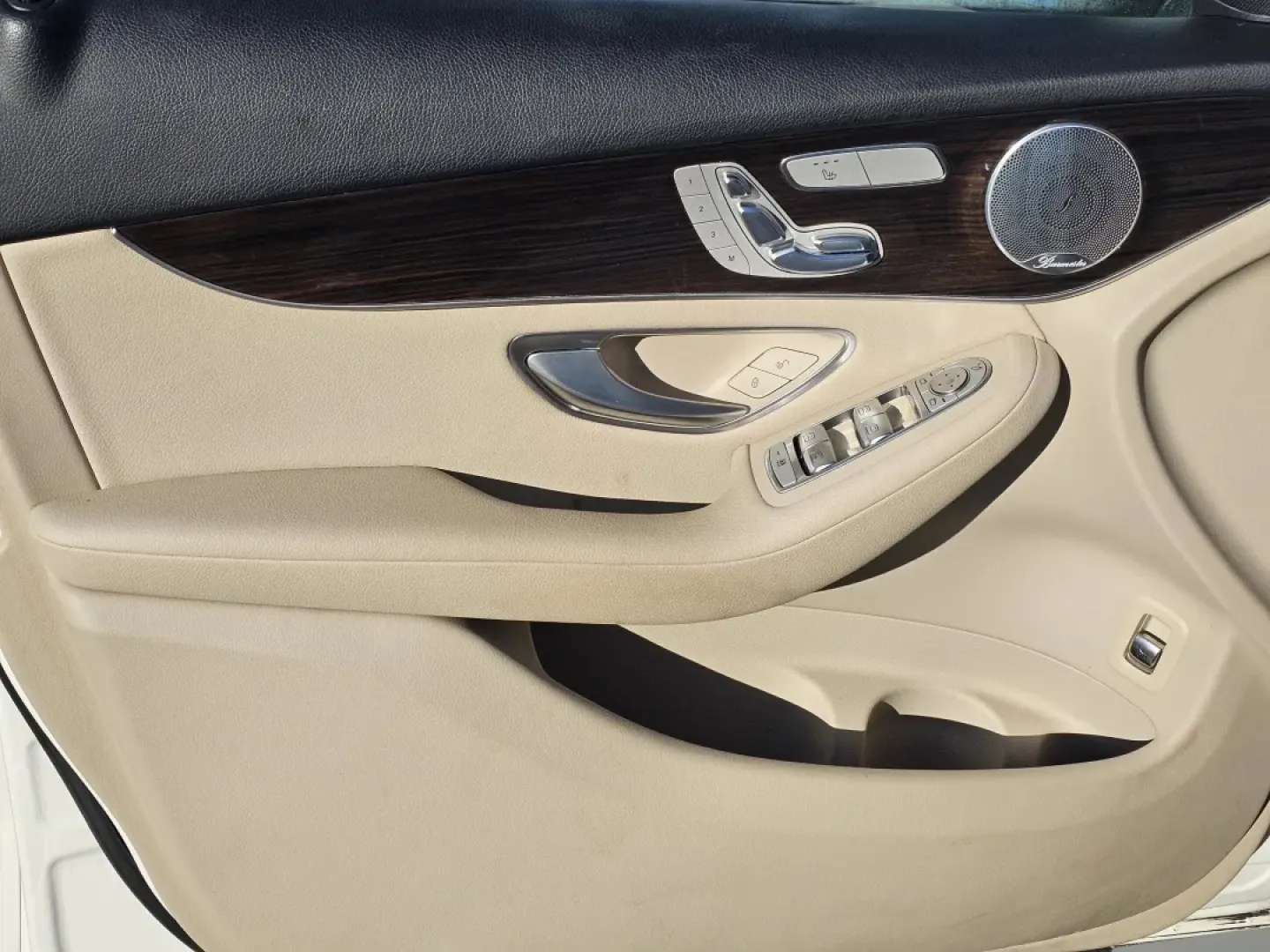 2021 Mercedes-Benz GLC GLC 300 (W1N0G8DB9MV) with an Other engine, located at 521 Old Farm Lane Rd, Prattville, AL, 36066, (334) 325-1505, 32.482460, -86.416367 - ### Adventure Awaits with the 2021 Mercedes-Benz GLC 300 at Gils Auto!<br /> <br /> Are you ready to elevate your driving experience? Whether you're navigating the bustling streets of Phenix City, AL, commuting to work, or taking weekend road trips with family and friends, the 2021 Mercedes-Benz GLC - Photo#8