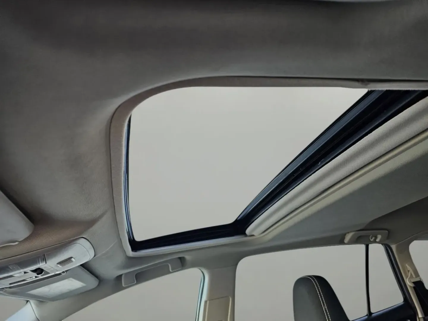 2018 Toyota RAV4 XLE (2T3RFREV3JW) with an Other engine, located at 804 22nd Ave, Phenix City, AL, 36870, (334) 297-1860, 32.484749, -85.024475 - **Discover Adventure with the 2018 Toyota RAV4 Your Perfect SUV for Family Road Trips and Daily Commutes!**<br /> <br /> Are you ready to embrace freedom and adventure while ensuring safety and comfort for your family? Look no further than this stunning 2018 Toyota RAV4, available at Gils Auto in P - Photo#10