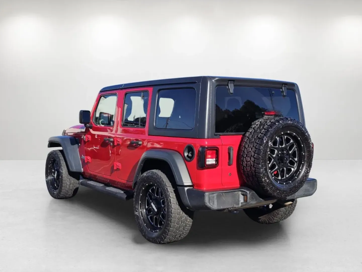 2018 /Black Jeep Wrangler Sport (1C4HJXDG9JW) with an Other engine, located at 521 Old Farm Lane Rd, Prattville, AL, 36066, (334) 325-1505, 32.482460, -86.416367 - **Unleash Adventure with This 2018 Jeep Wrangler Sport! Perfect for Weekend Warriors and Daily Commuters Alike!**<br /> <br /> If you're searching for a versatile vehicle that can seamlessly transition from daily commutes to thrilling weekend adventures, look no further than this stunning 2018 Jeep - Photo#6