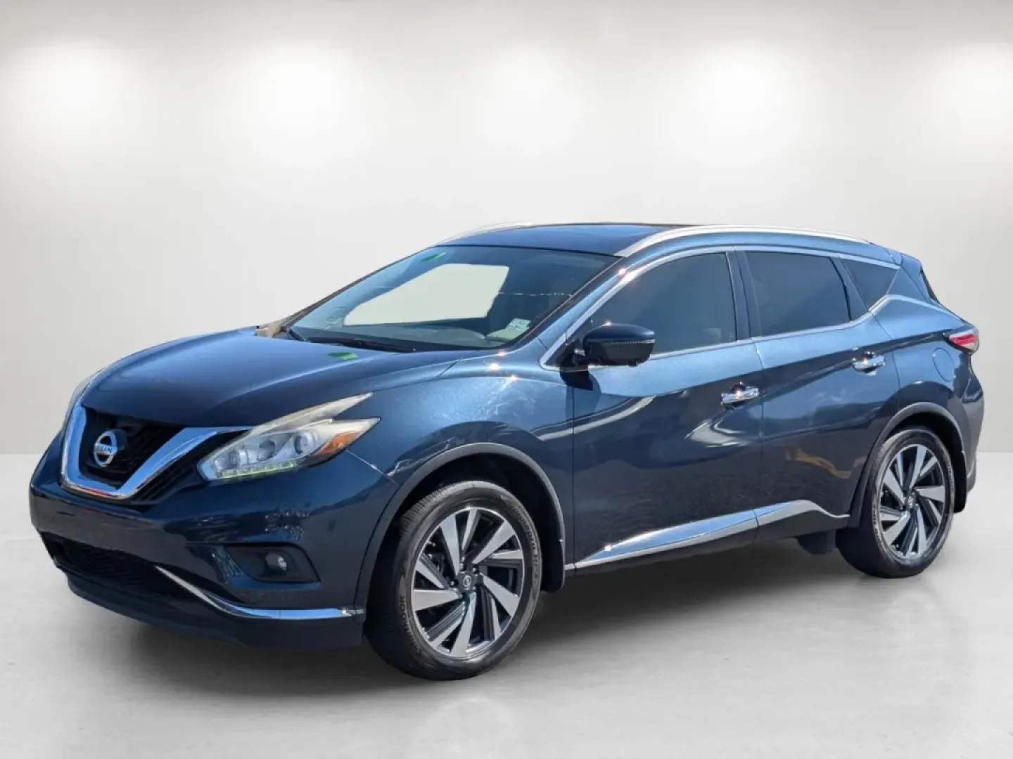 2016 /Beige Nissan Murano Platinum (5N1AZ2MG4GN) with an Other engine, located at 5115 14th Ave., Columbus, GA, 31904, (706) 323-0345, 32.511494, -84.971046 - Elevate your driving experience with the 2016 Nissan Murano Platinum, now available at Gils Auto in Phenix City, AL. Imagine cruising down the scenic U.S. 80 W, your family comfortably settled in the spacious interior of this stylish SUV, complete with luxurious beige leather-appointed seats and a p - Photo#7