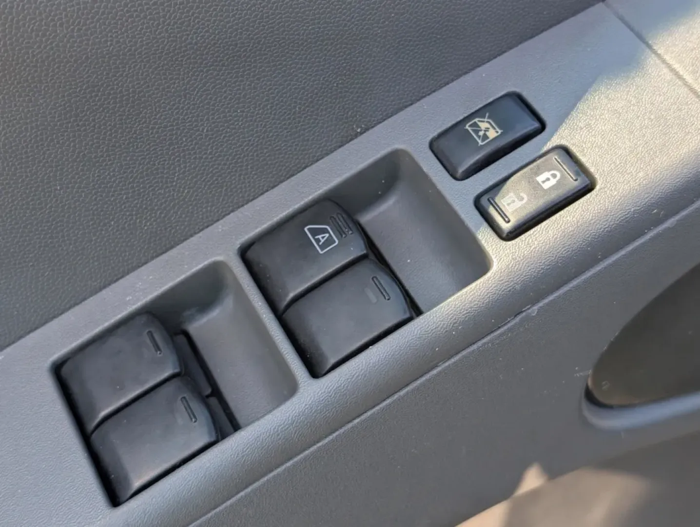 2010 /Steel Nissan Frontier SE (1N6AD0FR2AC) with an Other engine, located at 1430 Gateway Drive, Opelika, AL, 36801, (334) 239-0944, 32.637871, -85.409790 - **Discover Adventure with the 2010 Nissan Frontier SE at Gils Auto - Phenix City!**<br /> <br /> Are you ready to embrace the thrill of weekend adventures or tackle everyday tasks with ease? Whether you're hauling gear for a family camping trip or navigating city streets, the 2010 Nissan Frontier SE - Photo#8