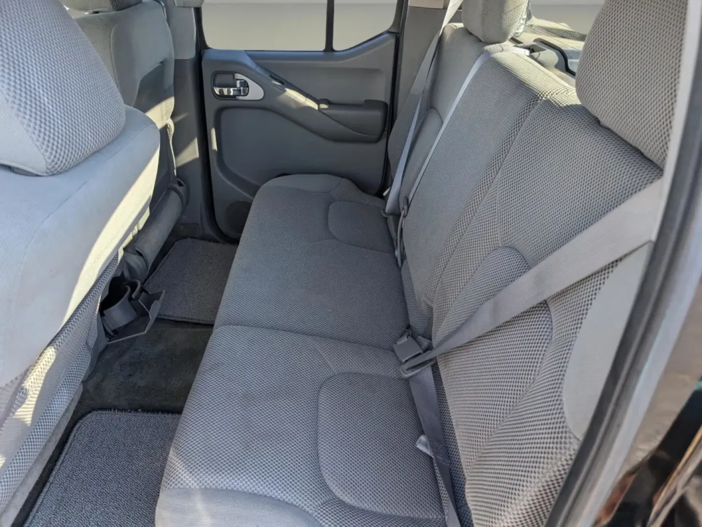 2010 /Steel Nissan Frontier SE (1N6AD0FR2AC) with an Other engine, located at 1430 Gateway Drive, Opelika, AL, 36801, (334) 239-0944, 32.637871, -85.409790 - **Discover Adventure with the 2010 Nissan Frontier SE at Gils Auto - Phenix City!**<br /> <br /> Are you ready to embrace the thrill of weekend adventures or tackle everyday tasks with ease? Whether you're hauling gear for a family camping trip or navigating city streets, the 2010 Nissan Frontier SE - Photo#11