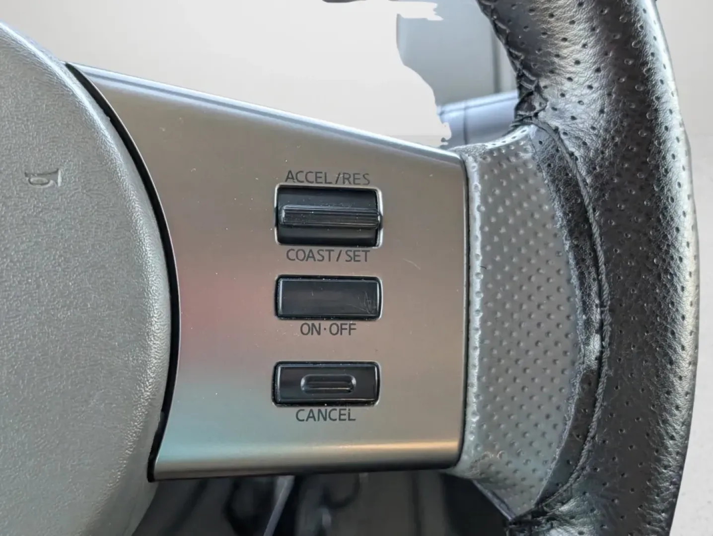 2010 /Steel Nissan Frontier SE (1N6AD0FR2AC) with an Other engine, located at 1430 Gateway Drive, Opelika, AL, 36801, (334) 239-0944, 32.637871, -85.409790 - **Discover Adventure with the 2010 Nissan Frontier SE at Gils Auto - Phenix City!**<br /> <br /> Are you ready to embrace the thrill of weekend adventures or tackle everyday tasks with ease? Whether you're hauling gear for a family camping trip or navigating city streets, the 2010 Nissan Frontier SE - Photo#15