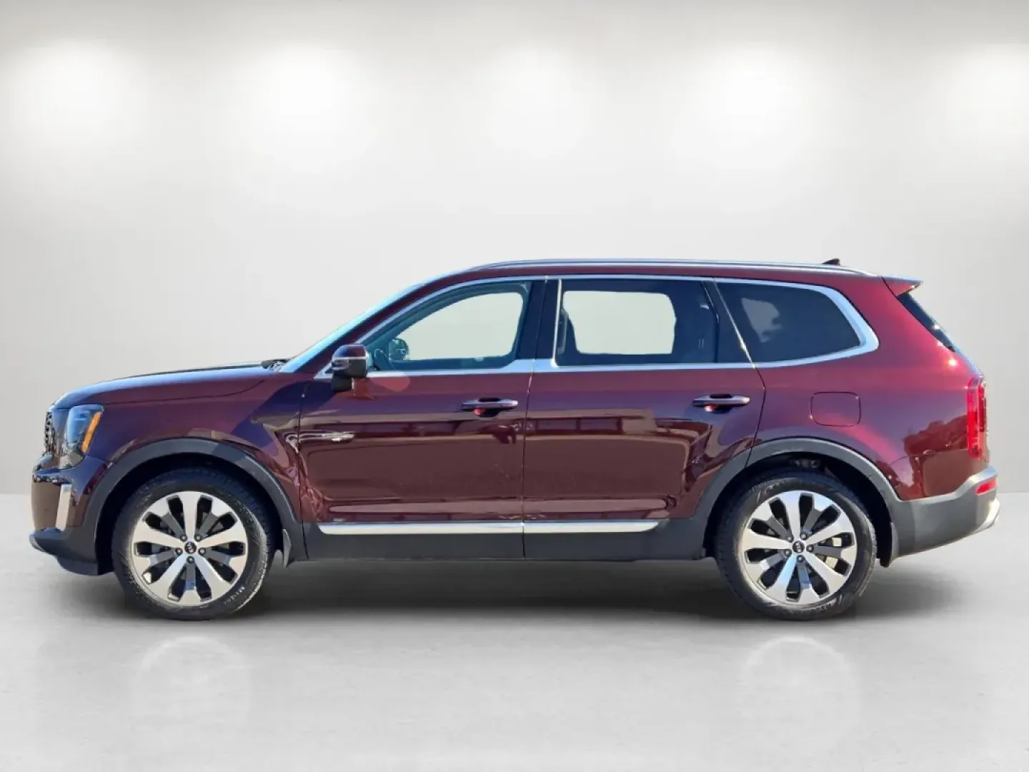 2021 /Gray Kia Telluride S (5XYP6DHC1MG) with an Other engine, located at 1430 Gateway Drive, Opelika, AL, 36801, (334) 239-0944, 32.637871, -85.409790 - **Discover Your Next Adventure with the 2021 Kia Telluride S at Gils Auto in Phenix City, AL!**<br /> <br /> Are you ready to elevate your family road trips, weekend getaways, or daily commutes? The 2021 Kia Telluride S is the perfect companion for anyone seeking a blend of style, space, and advance - Photo#8