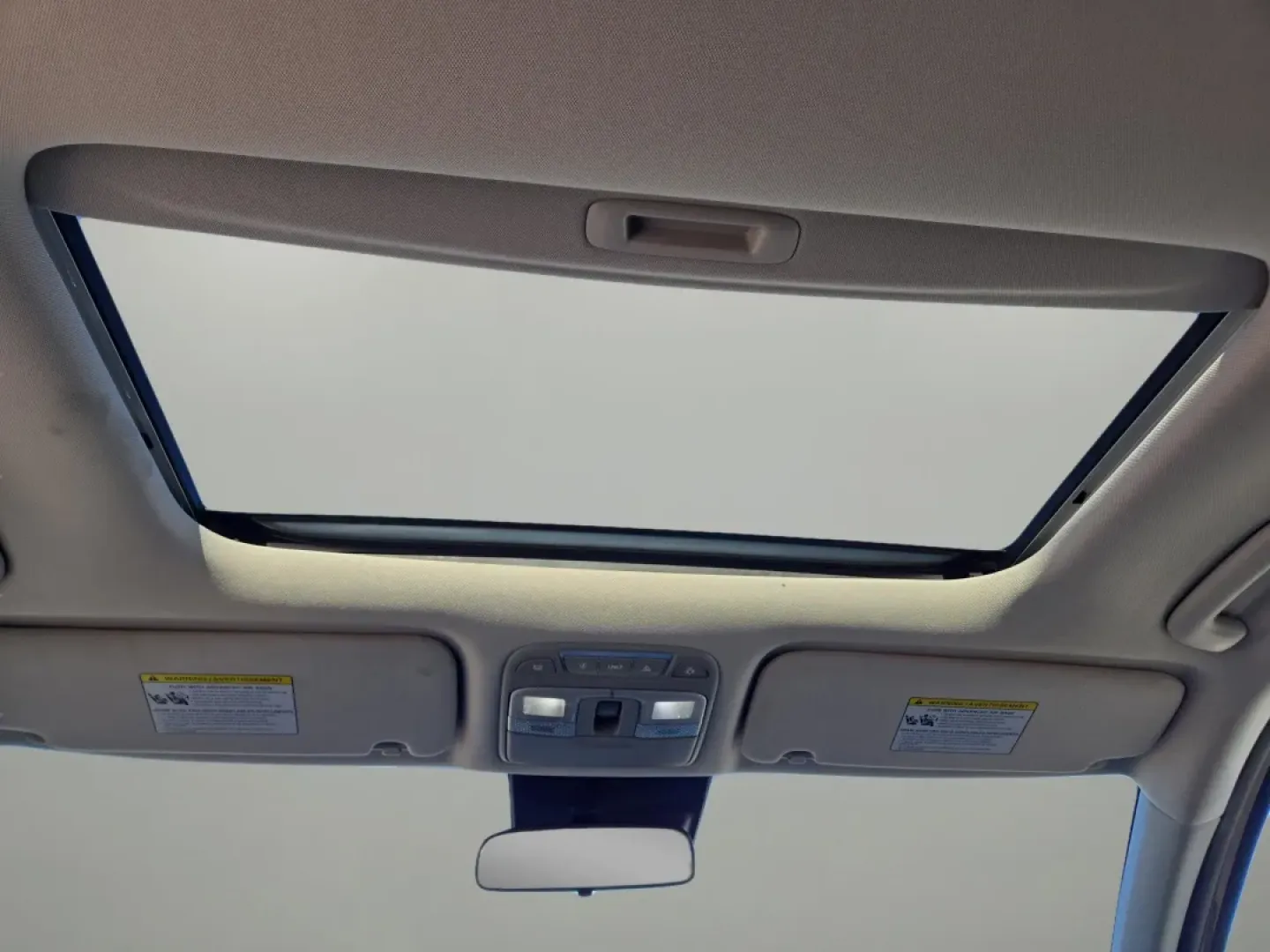 2021 /Gray Kia Telluride S (5XYP6DHC1MG) with an Other engine, located at 1430 Gateway Drive, Opelika, AL, 36801, (334) 239-0944, 32.637871, -85.409790 - **Discover Your Next Adventure with the 2021 Kia Telluride S at Gils Auto in Phenix City, AL!**<br /> <br /> Are you ready to elevate your family road trips, weekend getaways, or daily commutes? The 2021 Kia Telluride S is the perfect companion for anyone seeking a blend of style, space, and advance - Photo#17