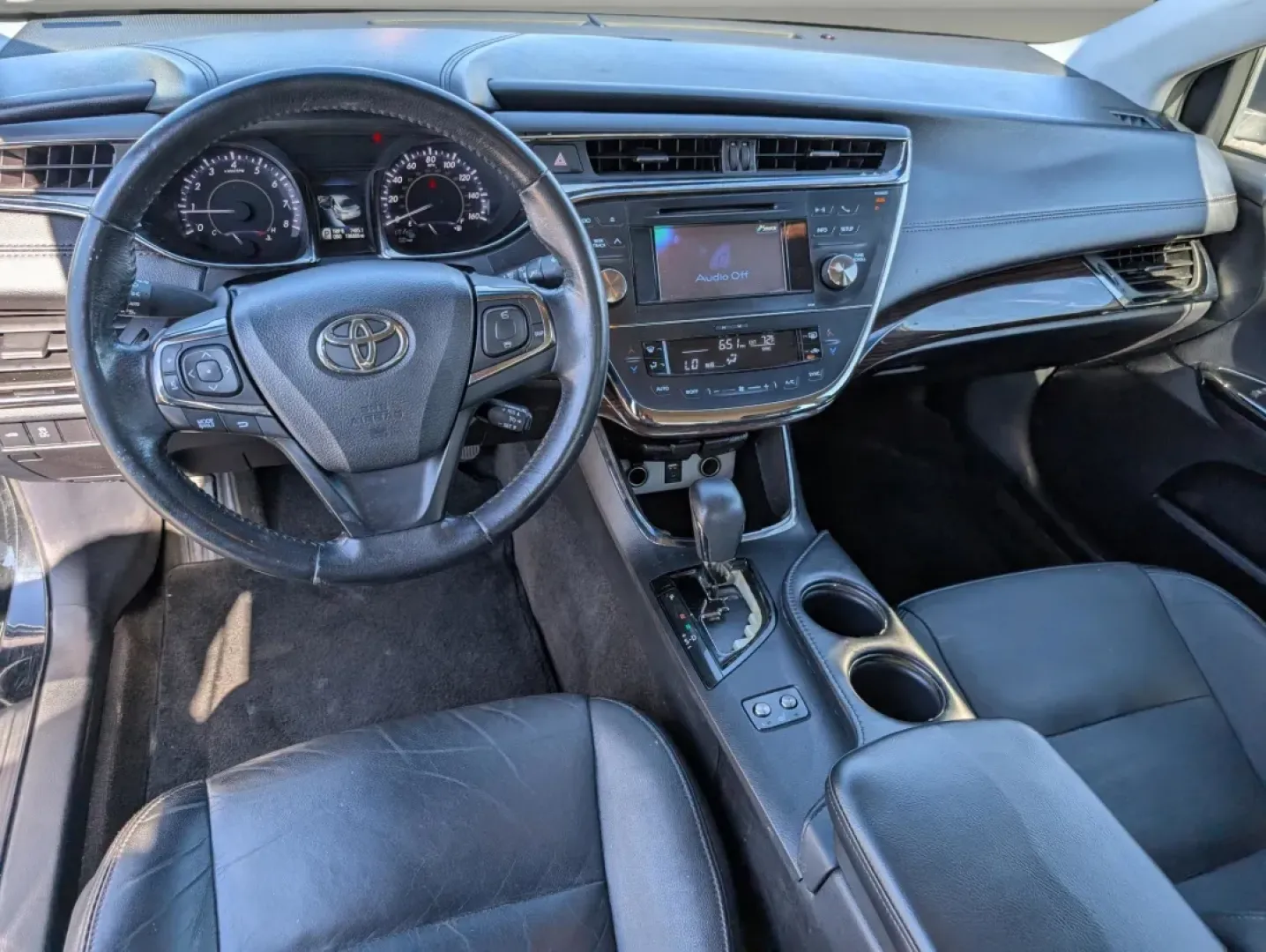 2014 /Black Toyota Avalon XLE (4T1BK1EB4EU) with an Other engine, located at 1430 Gateway Drive, Opelika, AL, 36801, (334) 239-0944, 32.637871, -85.409790 - Are you ready to elevate your driving experience? Meet the 2014 Toyota Avalon XLE, a sophisticated sedan that perfectly balances luxury, performance, and practicality. Whether you're commuting to work, running errands, or embarking on a weekend getaway, this vehicle is designed to enhance your lifes - Photo#10