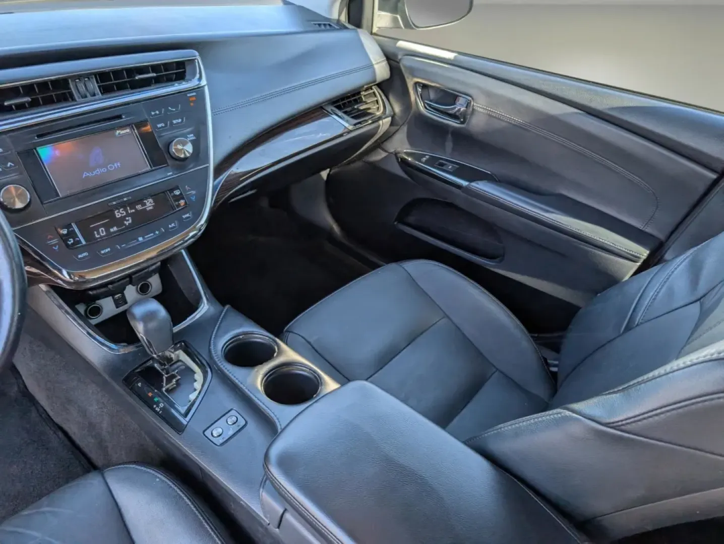 2014 /Black Toyota Avalon XLE (4T1BK1EB4EU) with an Other engine, located at 1430 Gateway Drive, Opelika, AL, 36801, (334) 239-0944, 32.637871, -85.409790 - Are you ready to elevate your driving experience? Meet the 2014 Toyota Avalon XLE, a sophisticated sedan that perfectly balances luxury, performance, and practicality. Whether you're commuting to work, running errands, or embarking on a weekend getaway, this vehicle is designed to enhance your lifes - Photo#11