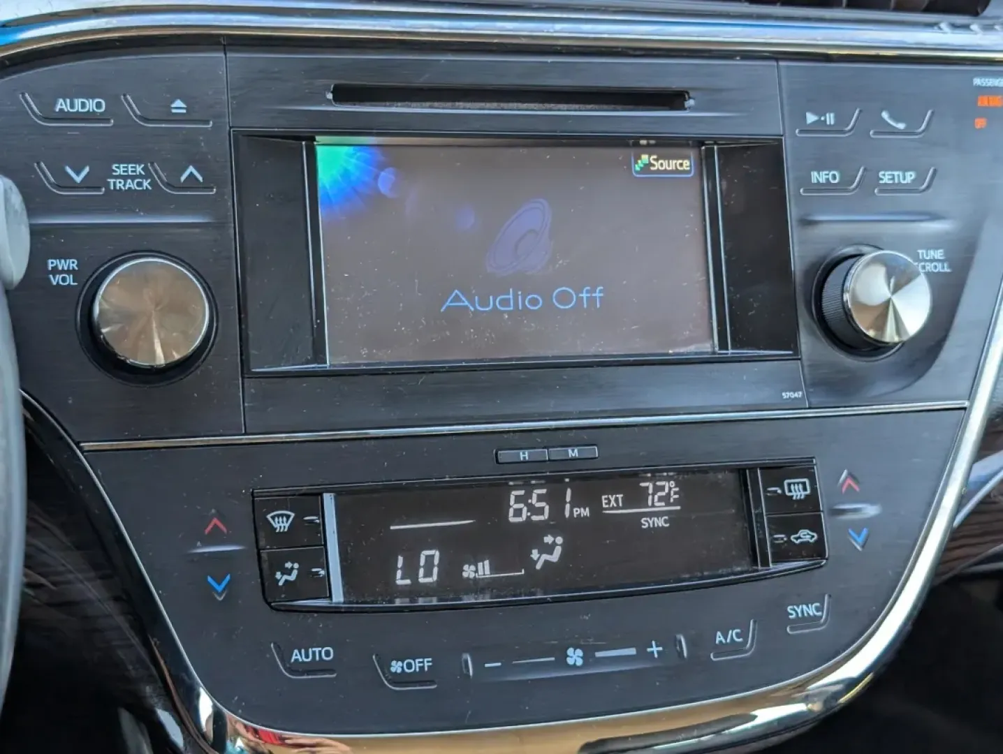 2014 /Black Toyota Avalon XLE (4T1BK1EB4EU) with an Other engine, located at 1430 Gateway Drive, Opelika, AL, 36801, (334) 239-0944, 32.637871, -85.409790 - Are you ready to elevate your driving experience? Meet the 2014 Toyota Avalon XLE, a sophisticated sedan that perfectly balances luxury, performance, and practicality. Whether you're commuting to work, running errands, or embarking on a weekend getaway, this vehicle is designed to enhance your lifes - Photo#12