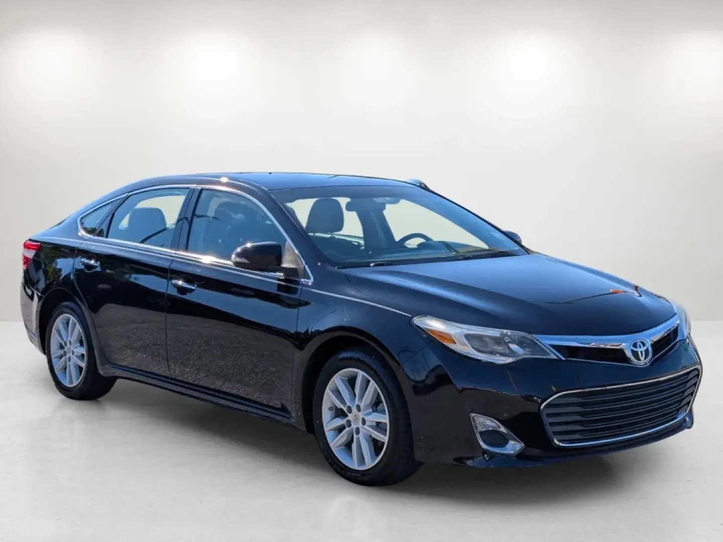 2014 /Black Toyota Avalon XLE (4T1BK1EB4EU) with an Other engine, located at 1430 Gateway Drive, Opelika, AL, 36801, (334) 239-0944, 32.637871, -85.409790 - Are you ready to elevate your driving experience? Meet the 2014 Toyota Avalon XLE, a sophisticated sedan that perfectly balances luxury, performance, and practicality. Whether you're commuting to work, running errands, or embarking on a weekend getaway, this vehicle is designed to enhance your lifes - Photo#18
