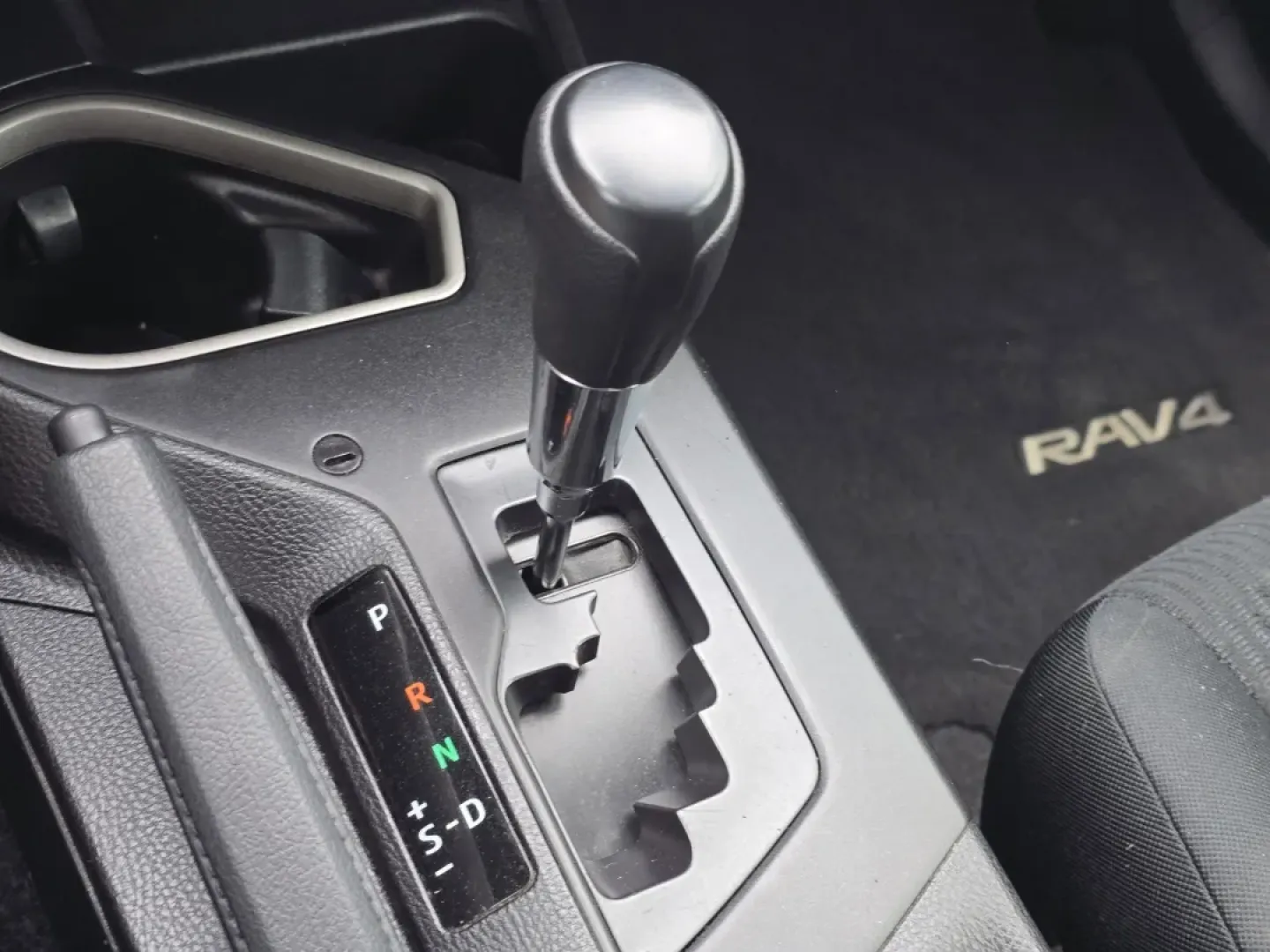 2017 Toyota RAV4 LE (2T3ZFREV7HW) with an Other engine, located at 804 22nd Ave, Phenix City, AL, 36870, (334) 297-1860, 32.484749, -85.024475 - Are you ready to elevate your daily commute or embark on weekend adventures with the perfect SUV? Look no further than this stunning 2017 Toyota RAV4 LE, available now at Gils Auto in Phenix City, AL. Designed for both comfort and versatility, this dynamic vehicle is ideal for growing families, budg - Photo#16