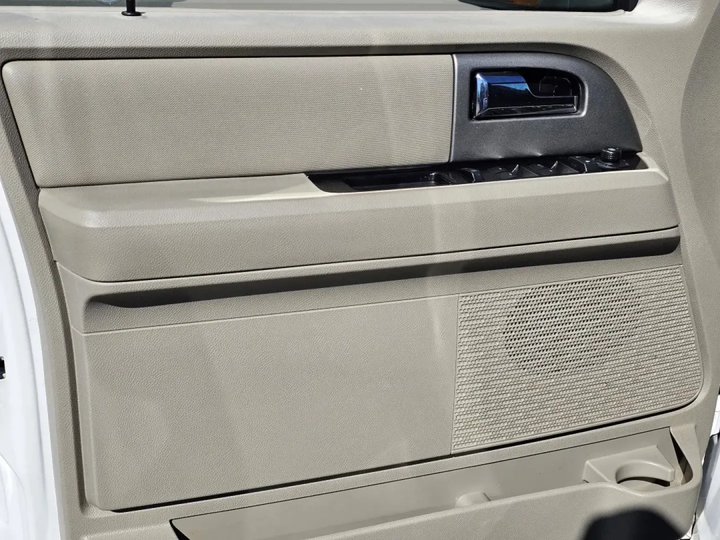 2013 Ford Expedition EL Limited (1FMJK2A54DE) with an Other engine, located at 521 Old Farm Lane Rd, Prattville, AL, 36066, (334) 325-1505, 32.482460, -86.416367 - Are you ready to elevate your family adventures or weekend getaways with a reliable and spacious SUV? Look no further than this exceptional 2013 Ford Expedition EL Limited, now available at Gils Auto in Prattville, AL. Perfect for growing families or those who crave a bit more space during their dai - Photo#8