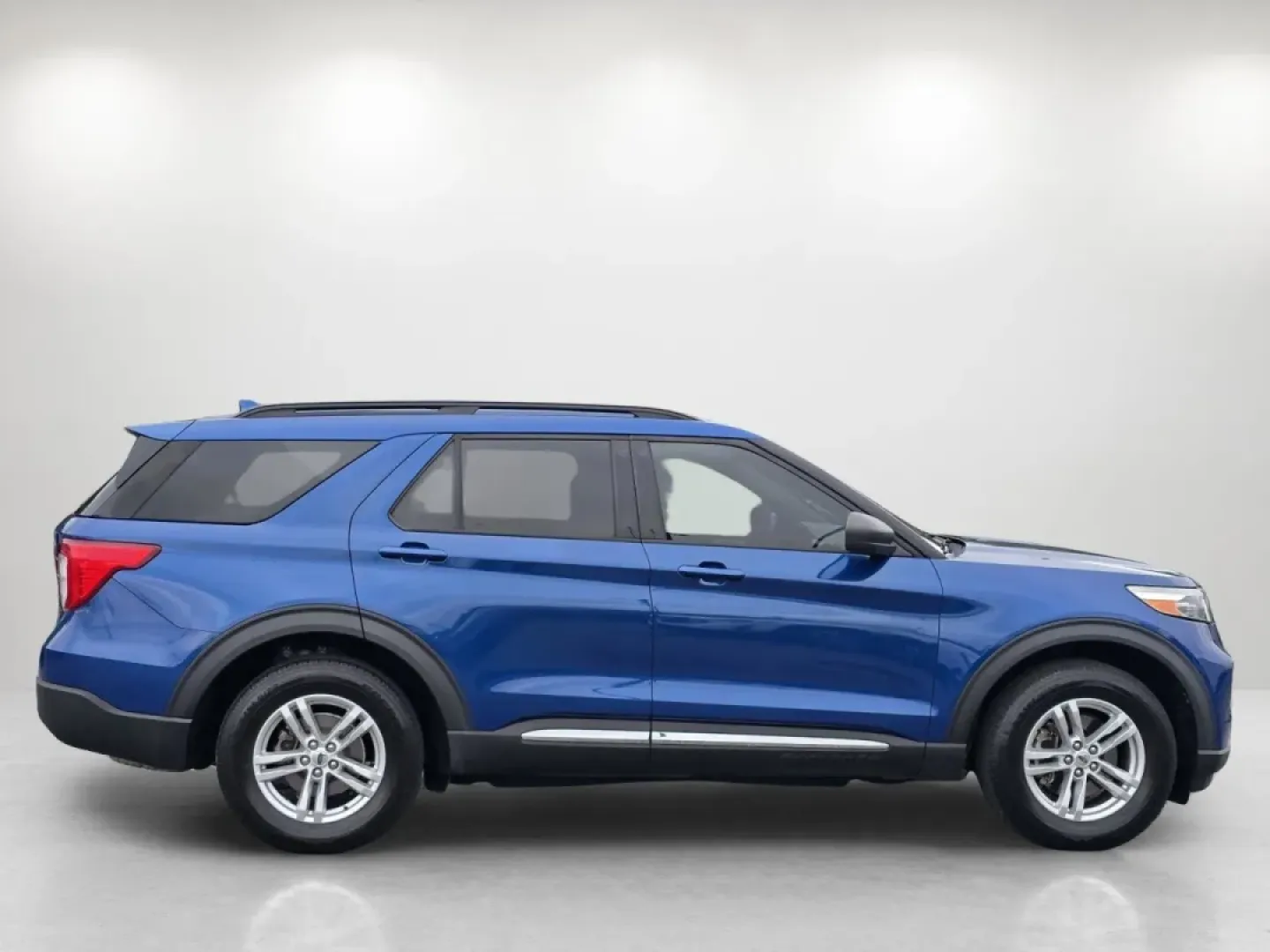 2020 Ford Explorer XLT (1FMSK8DH0LG) with an Other engine, located at 521 Old Farm Lane Rd, Prattville, AL, 36066, (334) 325-1505, 32.482460, -86.416367 - Experience the perfect blend of adventure and practicality with this stunning 2020 Ford Explorer XLT, available now at Gils Auto in Phenix City, AL. If you're looking for a vehicle that's great for growing families, perfect for weekend adventures, and ideal for long commutes, this SUV checks all the - Photo#3