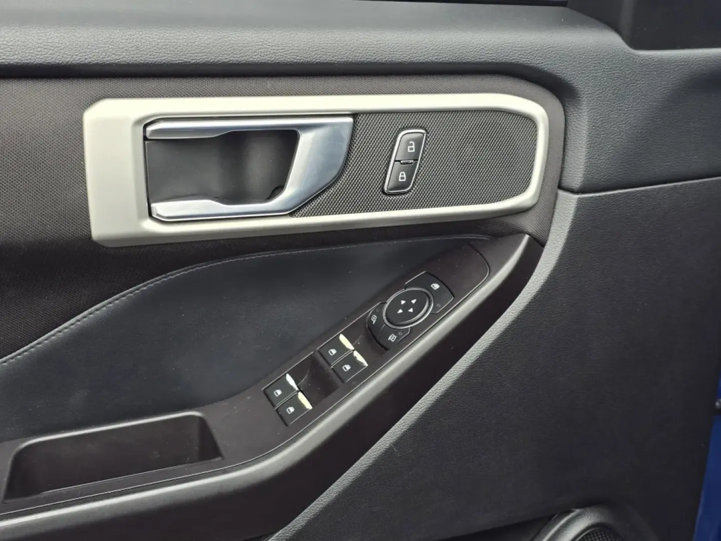 2020 Ford Explorer XLT (1FMSK8DH0LG) with an Other engine, located at 1430 Gateway Drive, Opelika, AL, 36801, (334) 239-0944, 32.637871, -85.409790 - Experience the perfect blend of adventure and practicality with this stunning 2020 Ford Explorer XLT, available now at Gils Auto in Phenix City, AL. If you're looking for a vehicle that's great for growing families, perfect for weekend adventures, and ideal for long commutes, this SUV checks all the - Photo#9