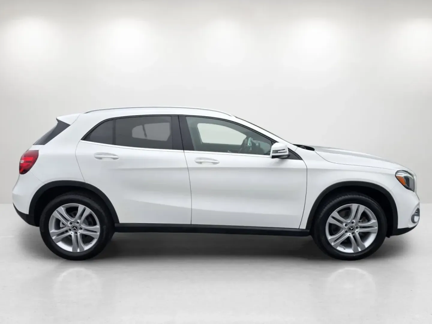 2019 Mercedes-Benz GLA GLA 250 (WDCTG4EB1KU) with an Other engine, located at 804 22nd Ave, Phenix City, AL, 36870, (334) 297-1860, 32.484749, -85.024475 - Are you ready to elevate your daily commute or family adventures? Look no further than this stunning 2019 Mercedes-Benz GLA 250, available now at Gils Auto in Phenix City, AL. Perfectly tailored for those who seek a blend of luxury and practicality, this SUV promises to be your reliable companion fo - Photo#3