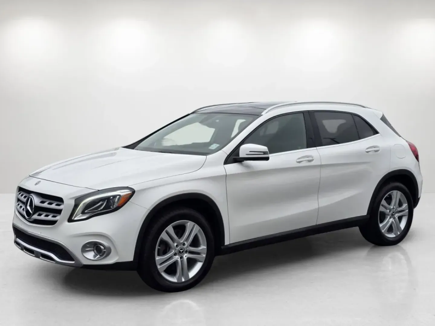 2019 Mercedes-Benz GLA GLA 250 (WDCTG4EB1KU) with an Other engine, located at 804 22nd Ave, Phenix City, AL, 36870, (334) 297-1860, 32.484749, -85.024475 - Are you ready to elevate your daily commute or family adventures? Look no further than this stunning 2019 Mercedes-Benz GLA 250, available now at Gils Auto in Phenix City, AL. Perfectly tailored for those who seek a blend of luxury and practicality, this SUV promises to be your reliable companion fo - Photo#7
